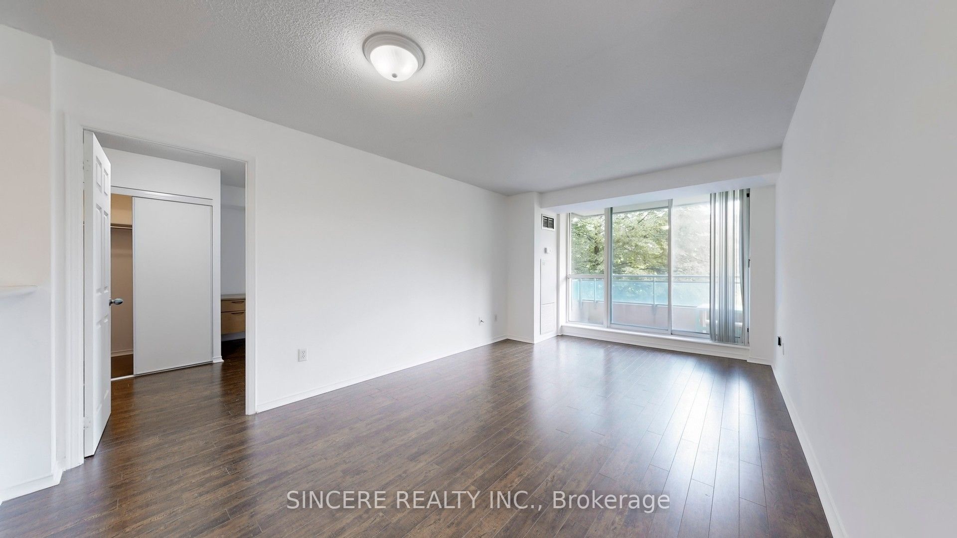 39 Pemberton Avenue 310 Property Photo 3