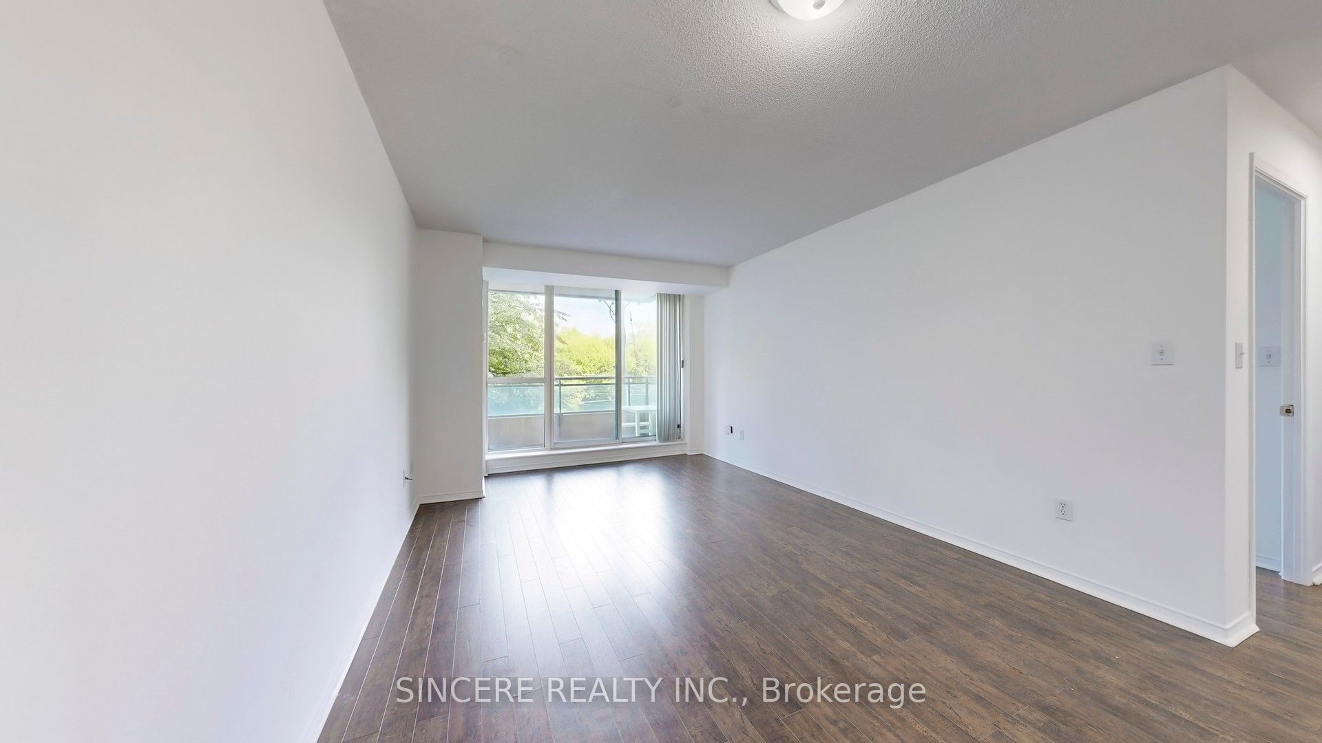 39 Pemberton Avenue 310 Property Photo 4