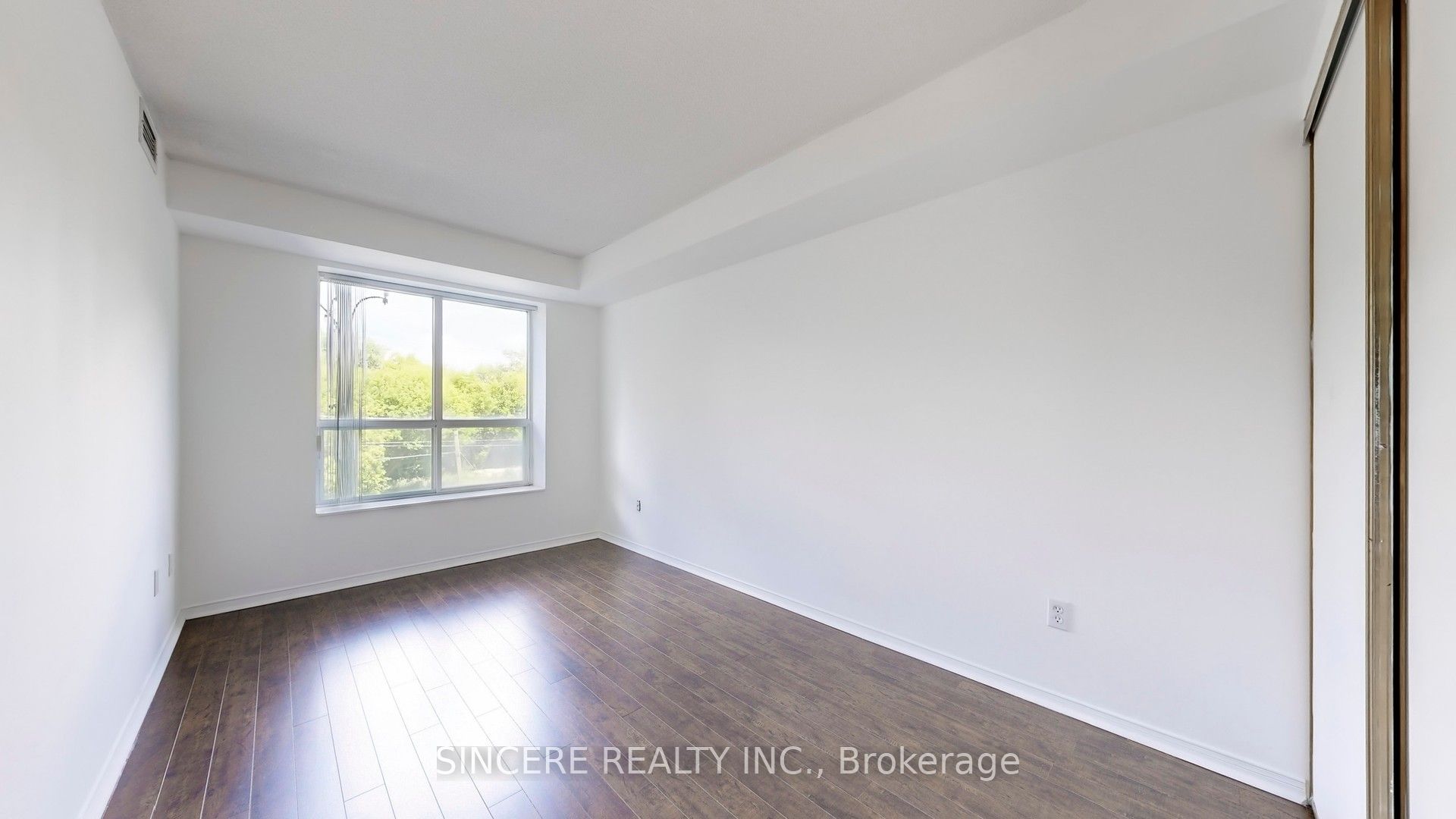 39 Pemberton Avenue 310 Property Photo 11