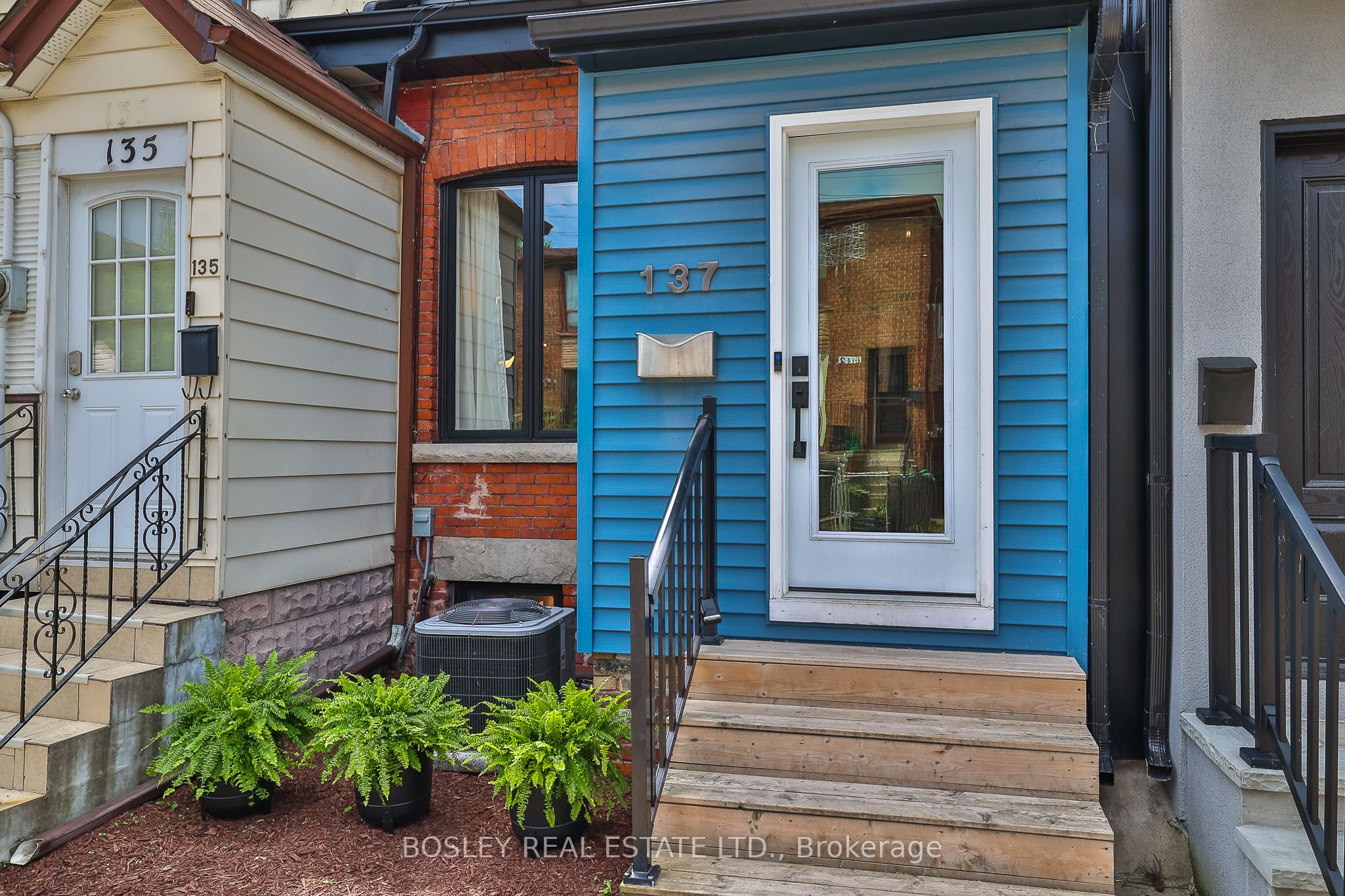 137 Wolseley Street Property Photo 1