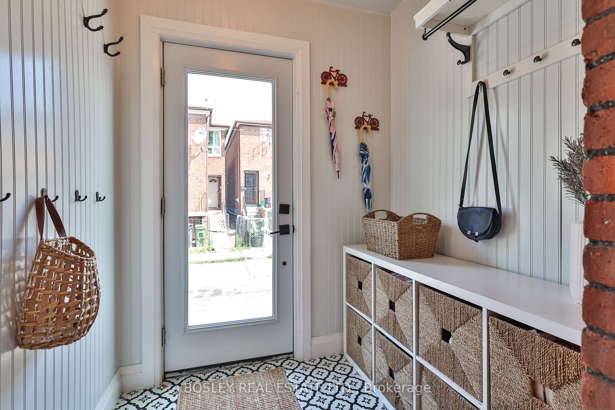 137 Wolseley Street Property Photo 3