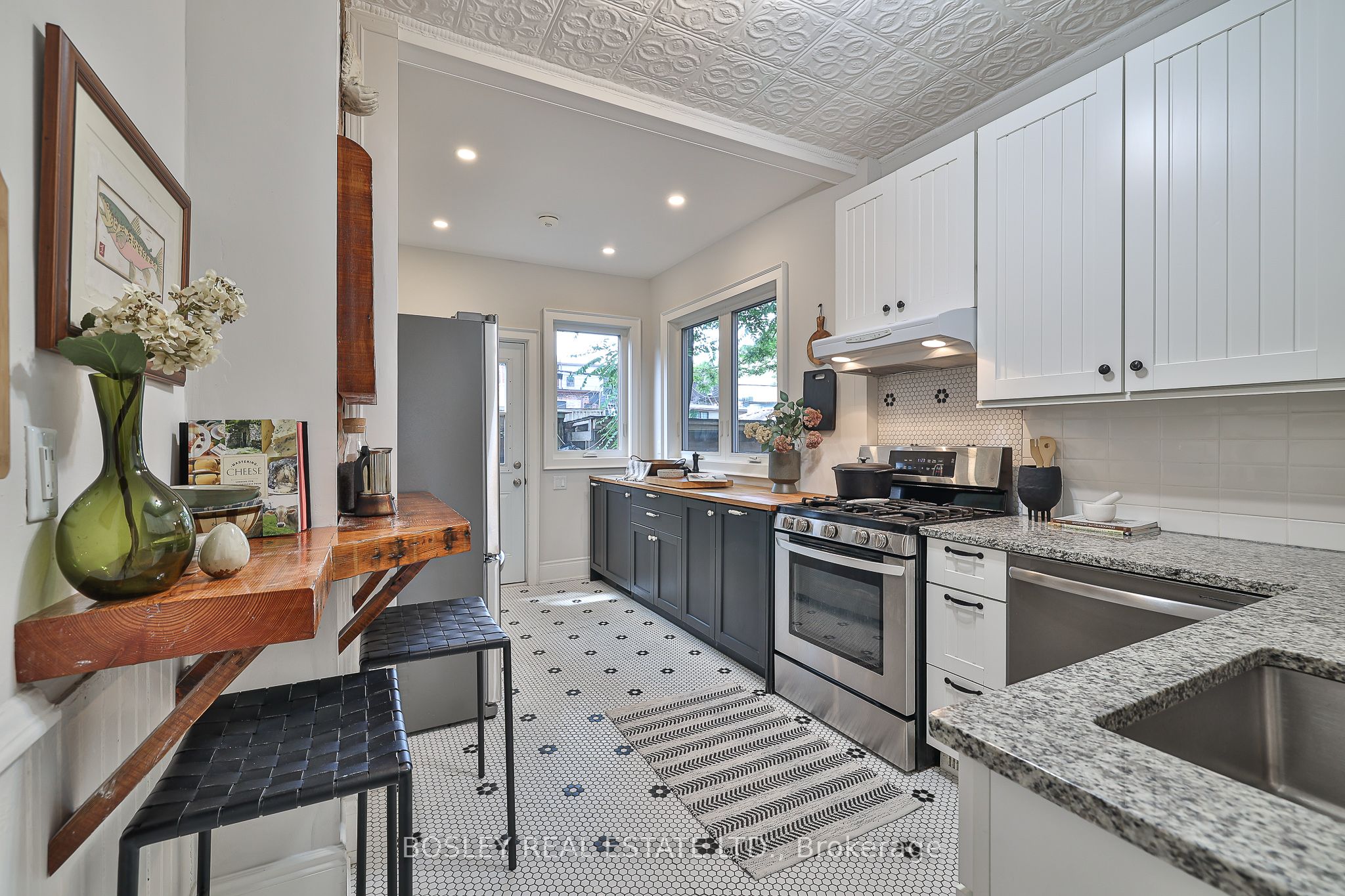 137 Wolseley Street Property Photo 12