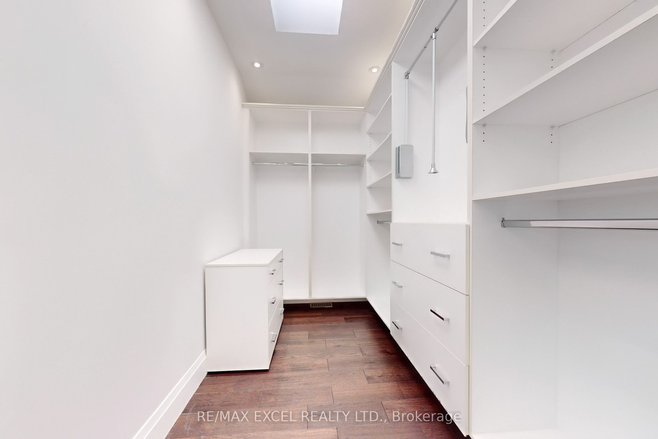 216 Olive Avenue Property Photo 26