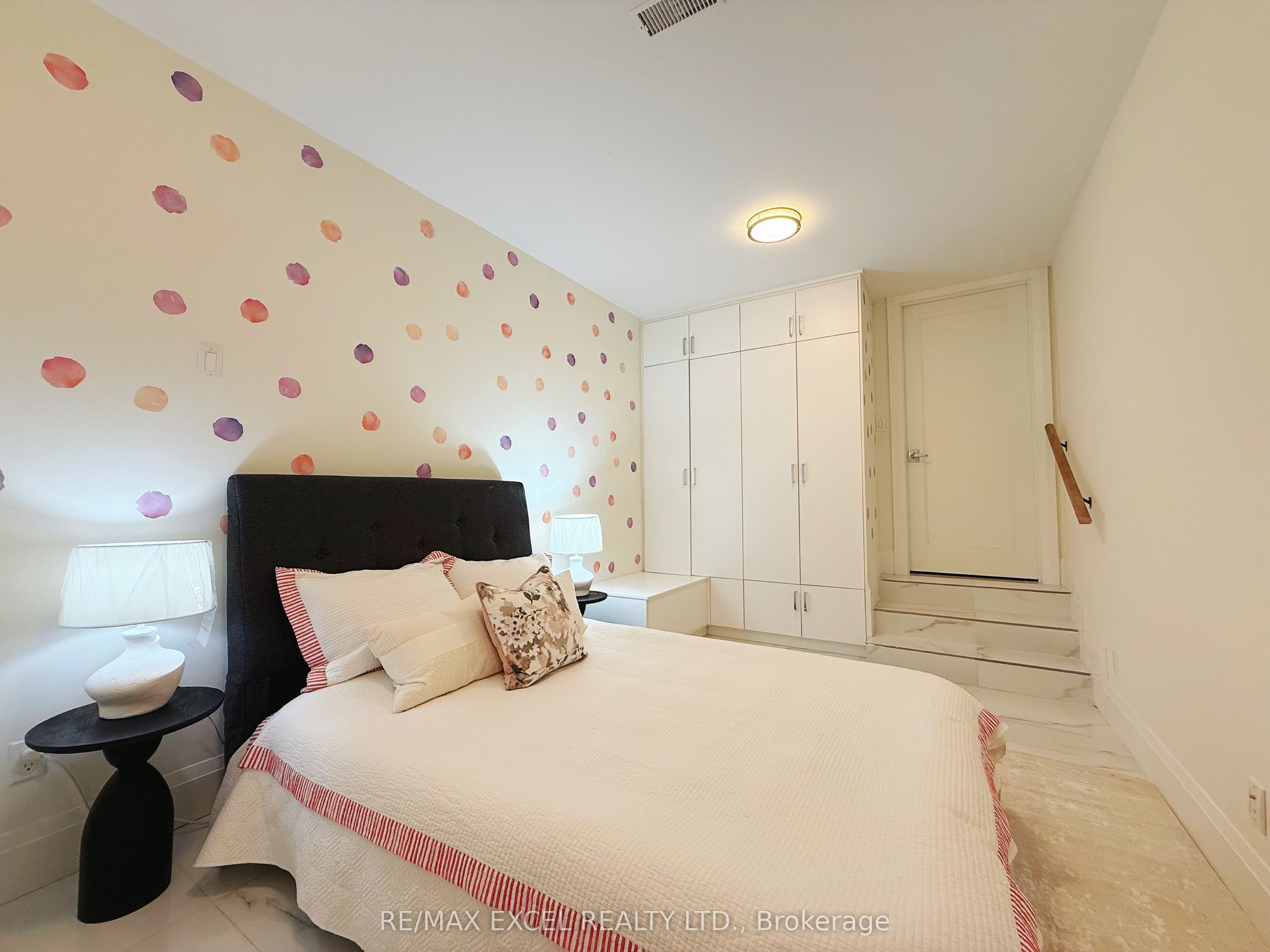216 Olive Avenue Property Photo 43