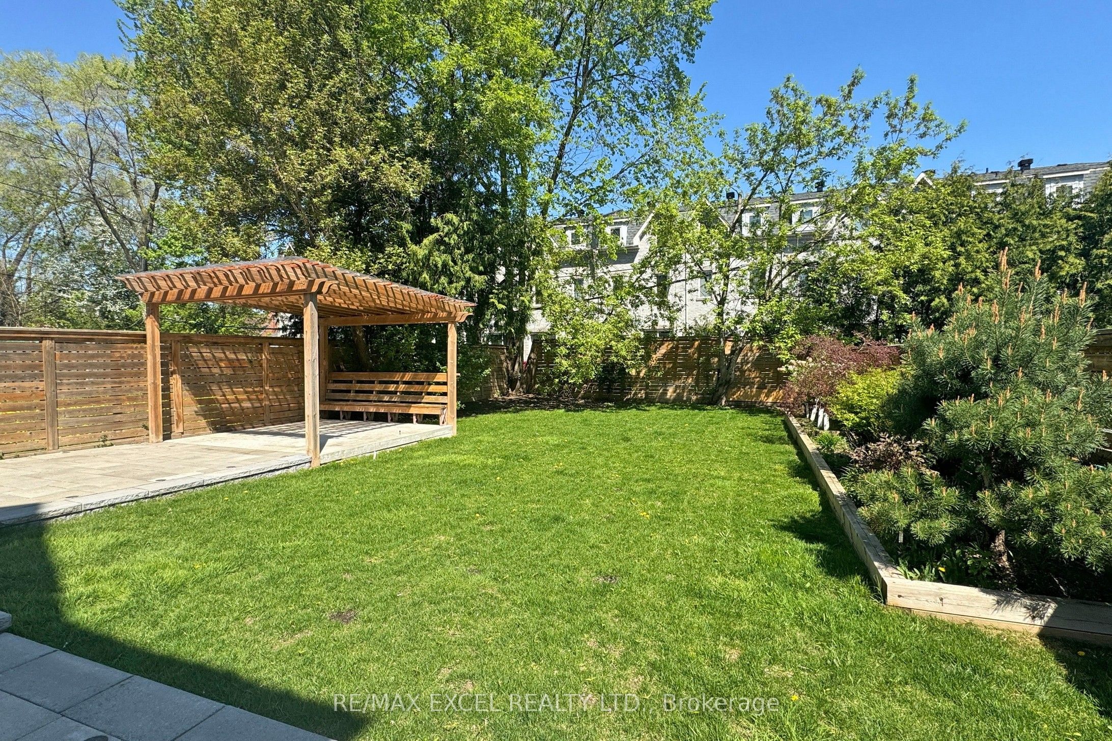 216 Olive Avenue Property Photo 49
