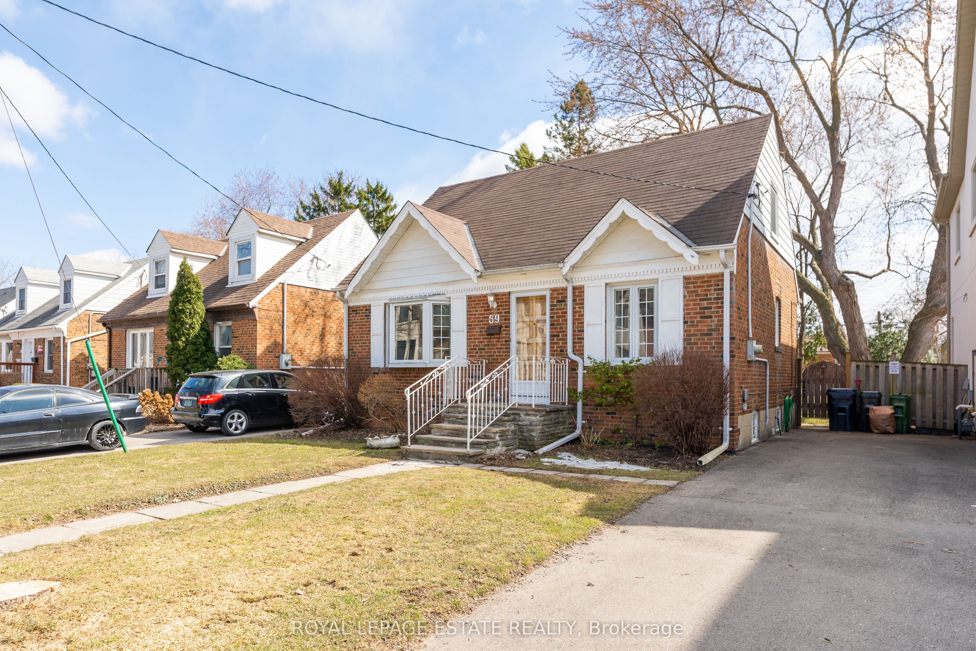 69 Anndale Drive Property Photo 2