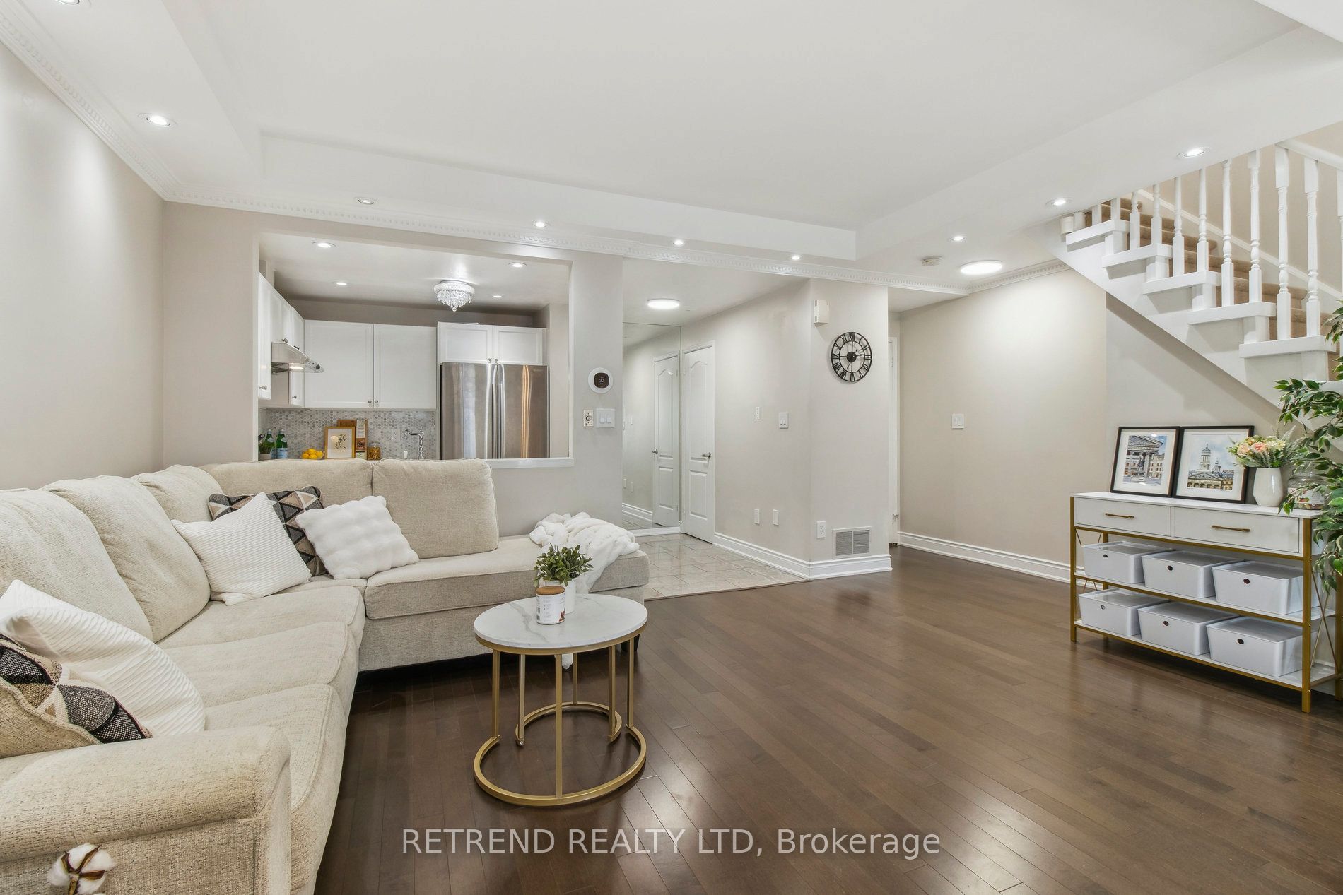 108 Finch Avenue W A7 Property Photo 1