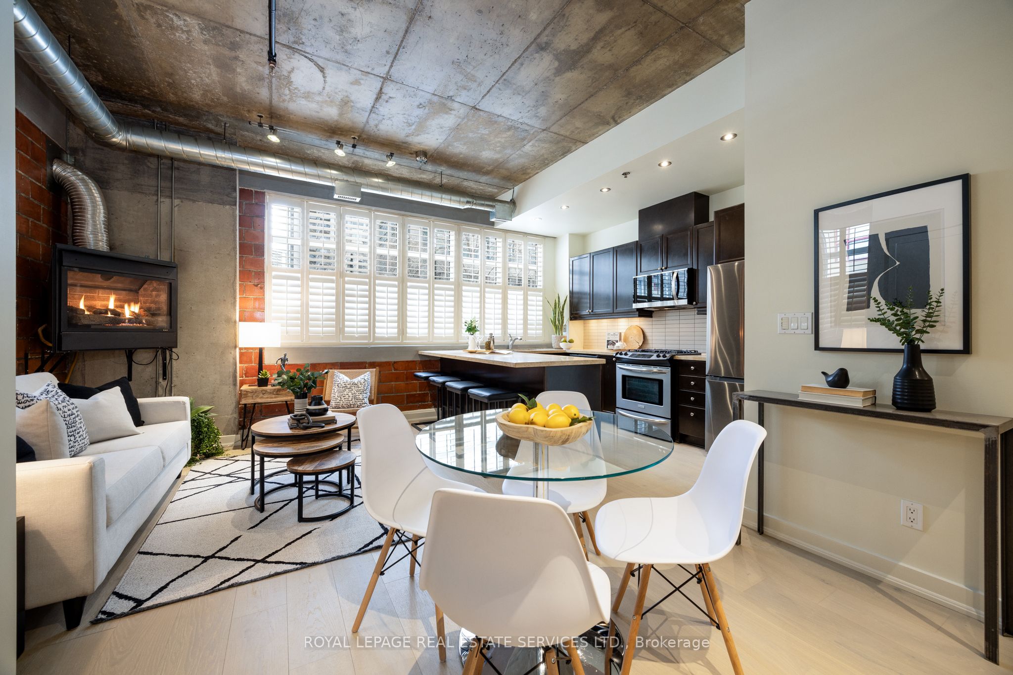 10 Wellesley Place 101 Property Photo 4