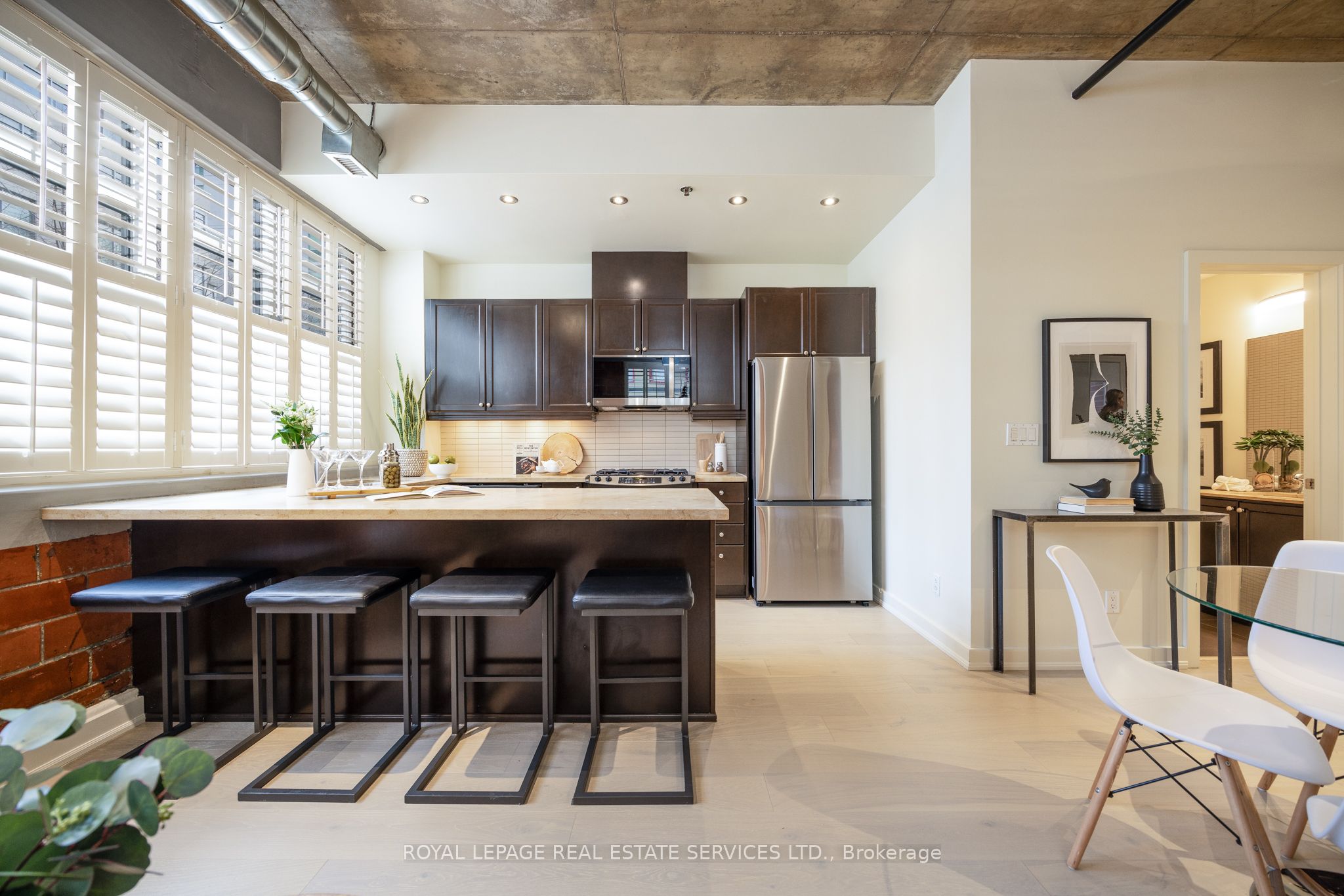 10 Wellesley Place 101 Property Photo 6