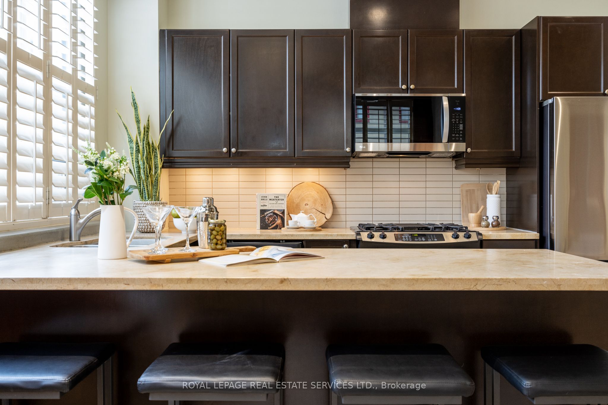 10 Wellesley Place 101 Property Photo 7