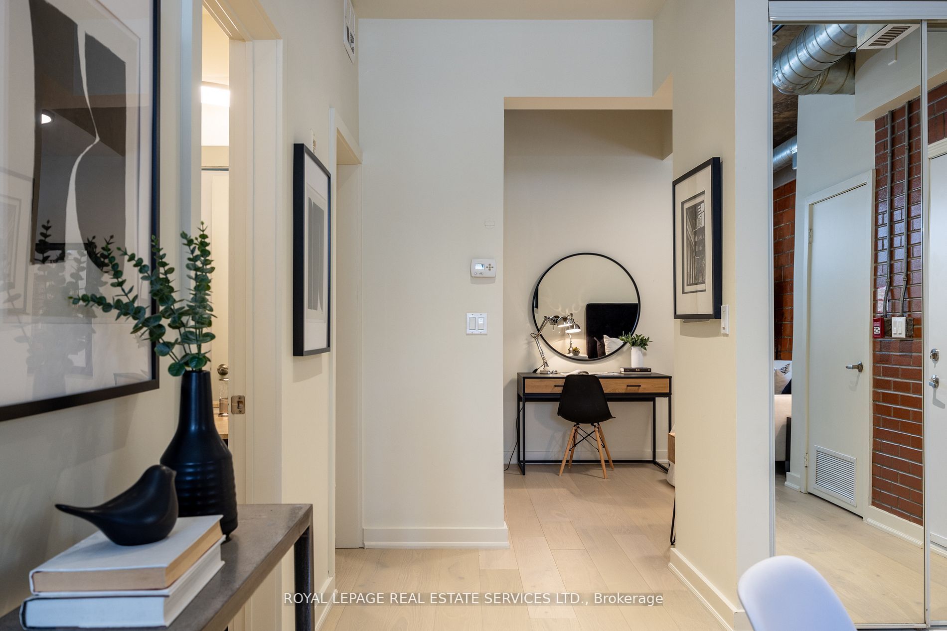 10 Wellesley Place 101 Property Photo 16