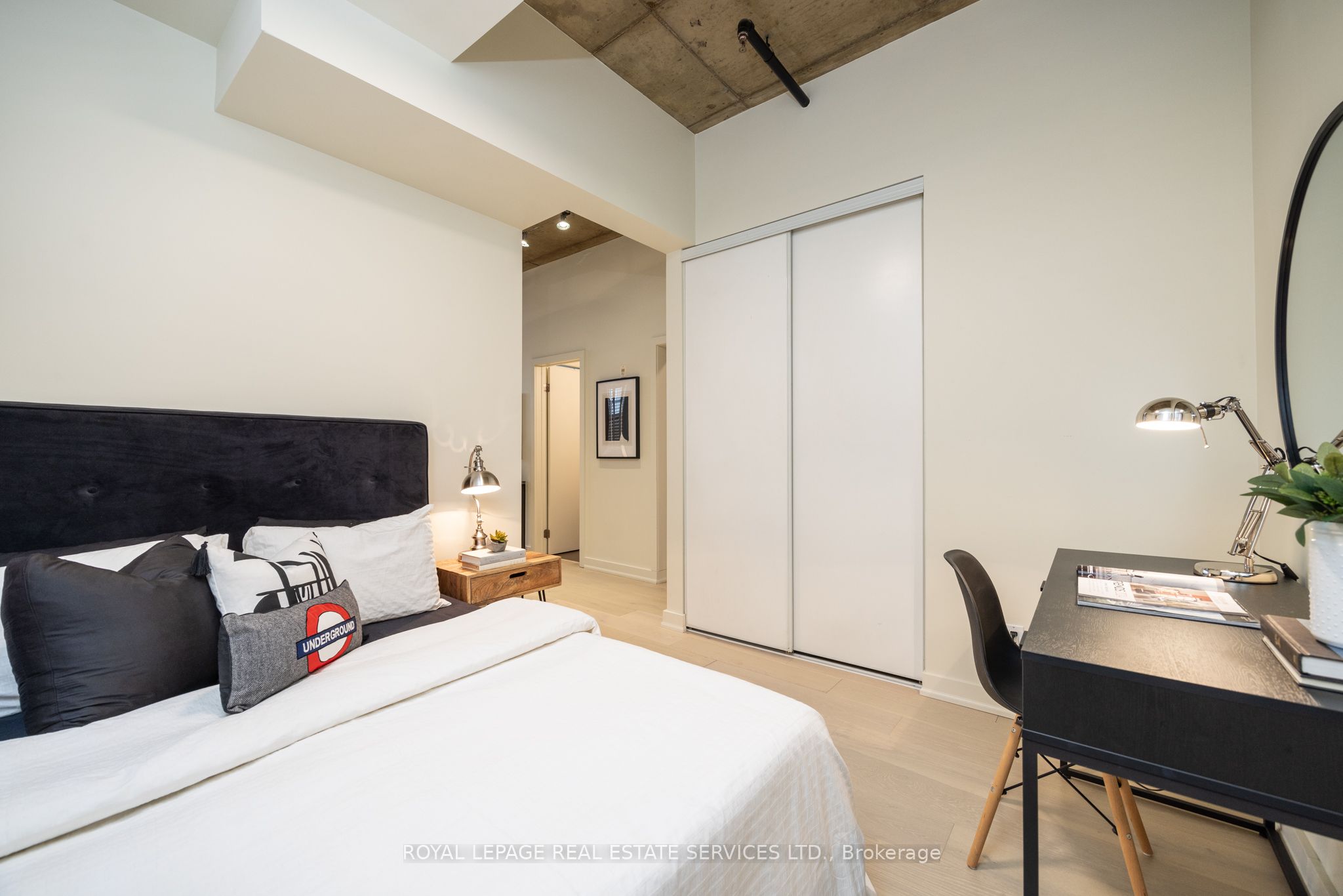 10 Wellesley Place 101 Property Photo 20