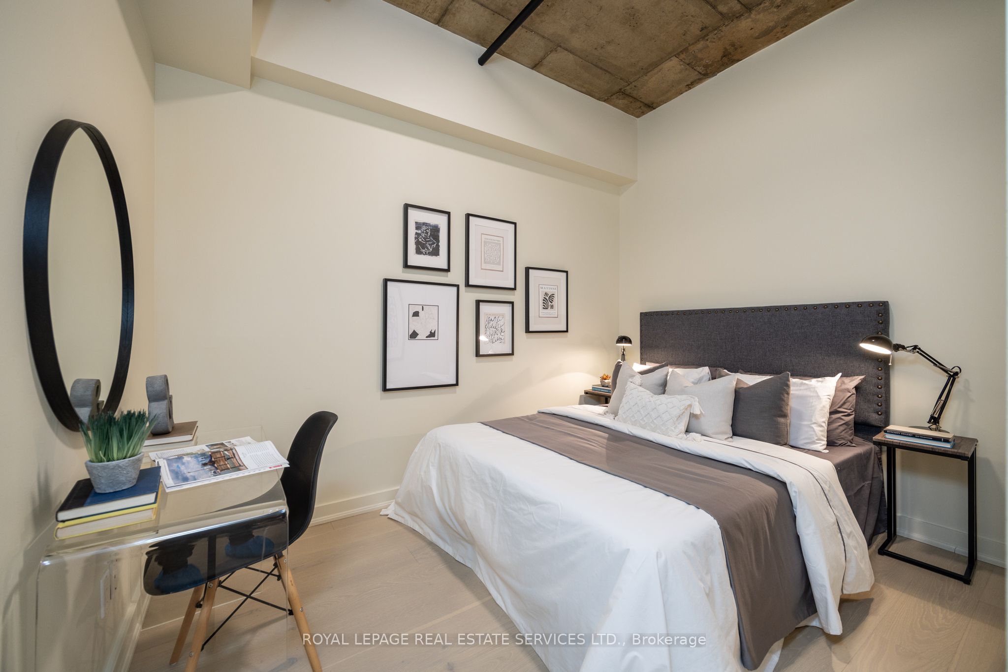 10 Wellesley Place 101 Property Photo 22