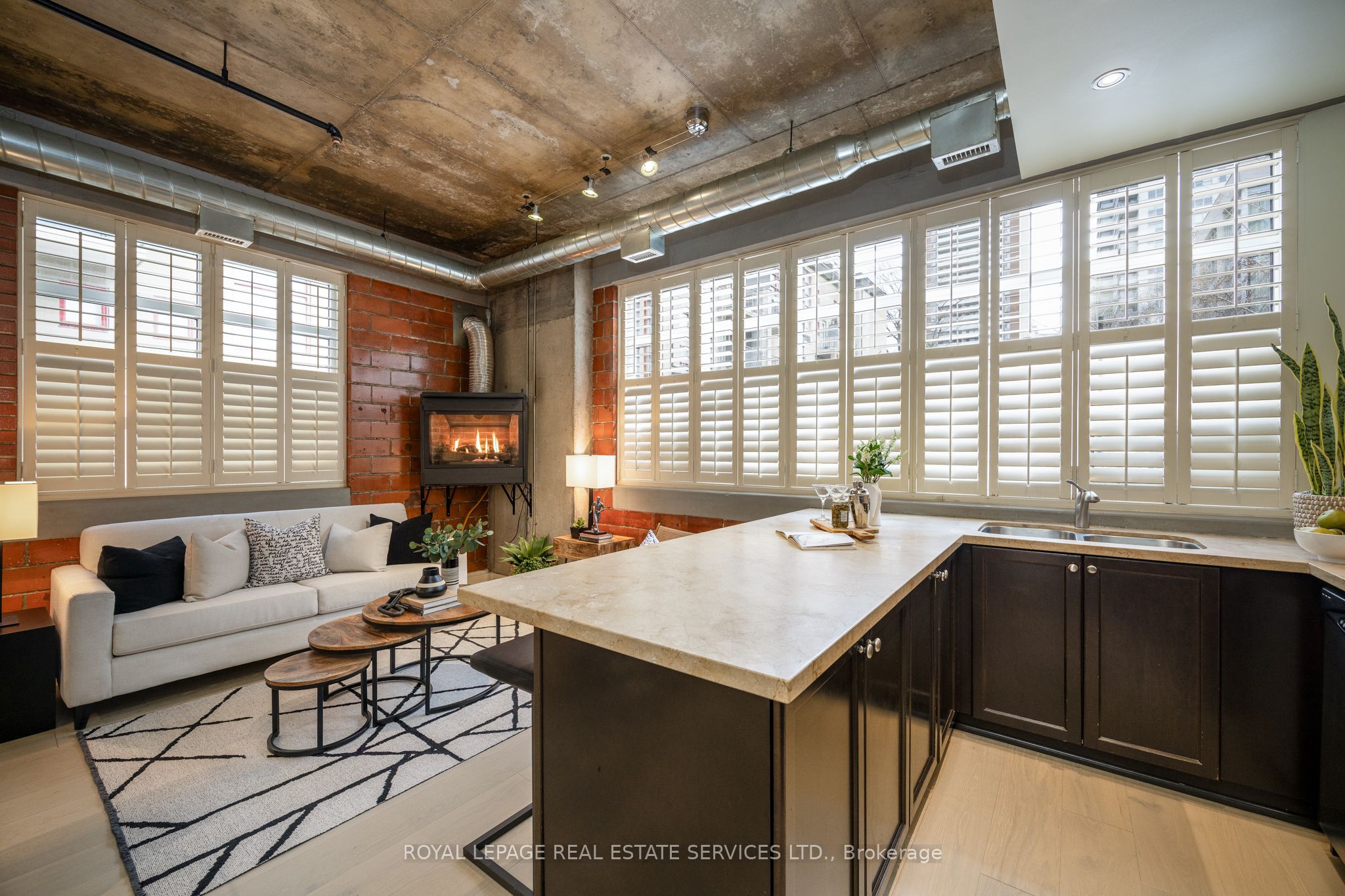 10 Wellesley Place 101 Property Photo 26