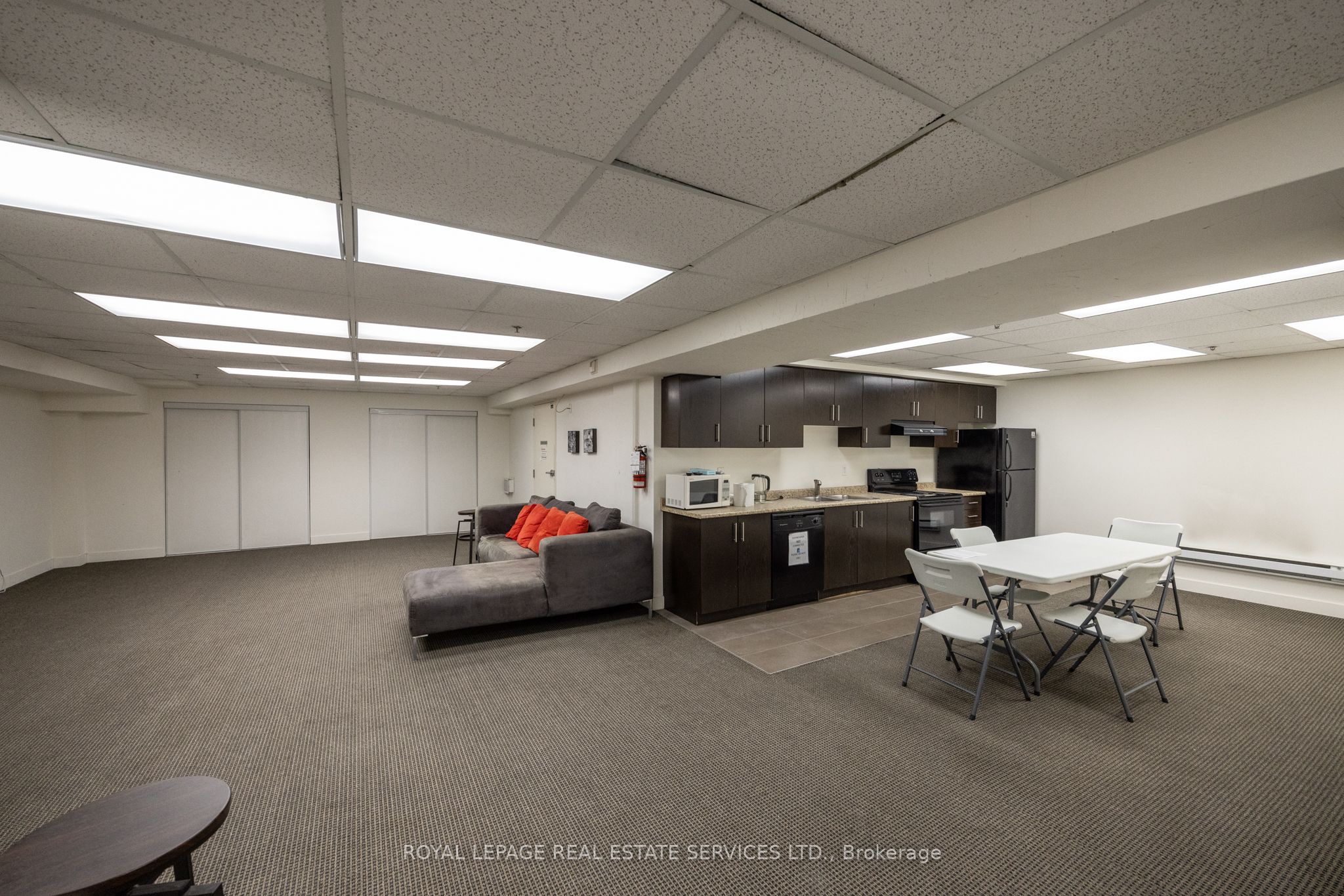 10 Wellesley Place 101 Property Photo 29