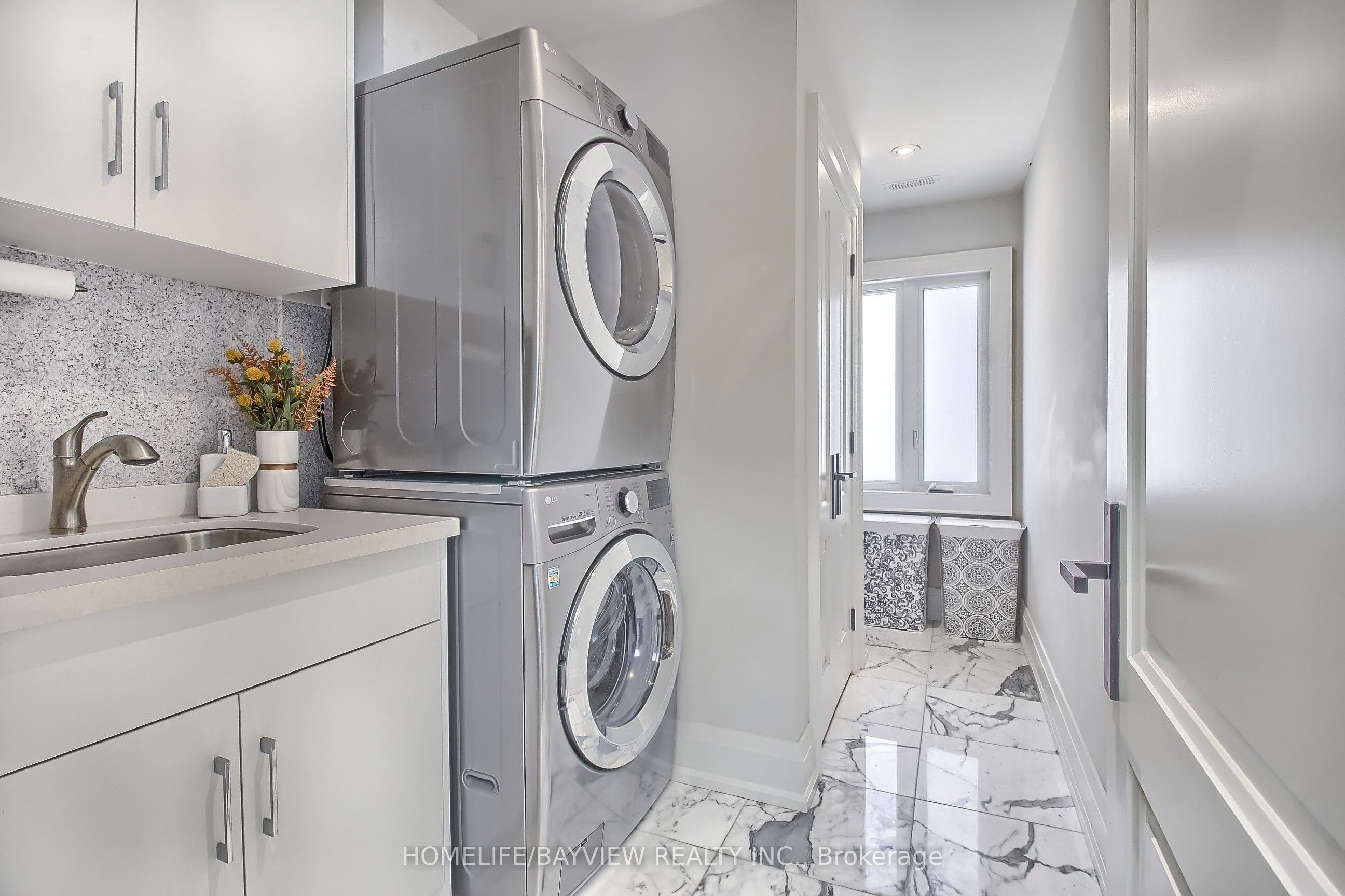 41 Transwell Avenue Property Photo 27