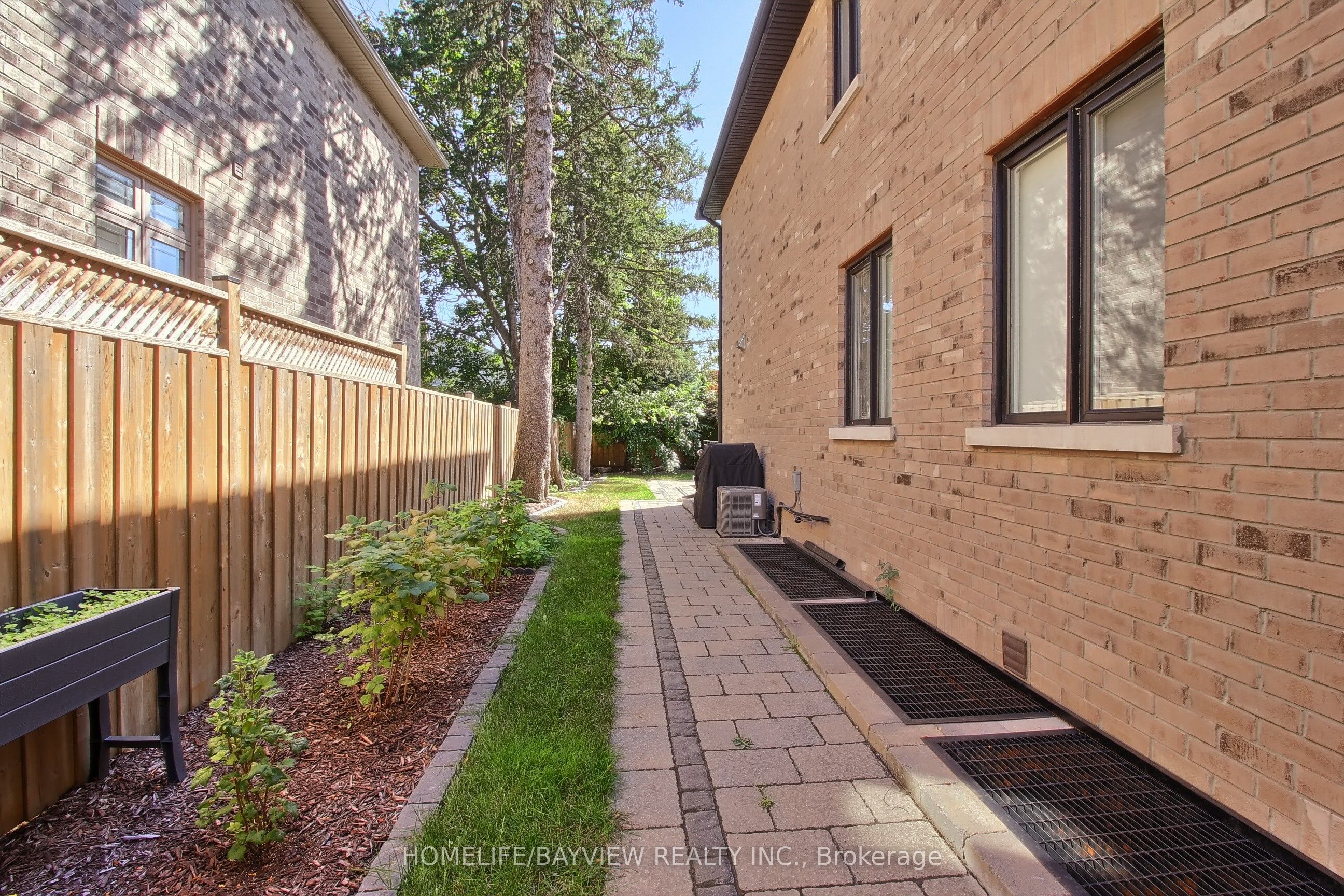 41 Transwell Avenue Property Photo 38