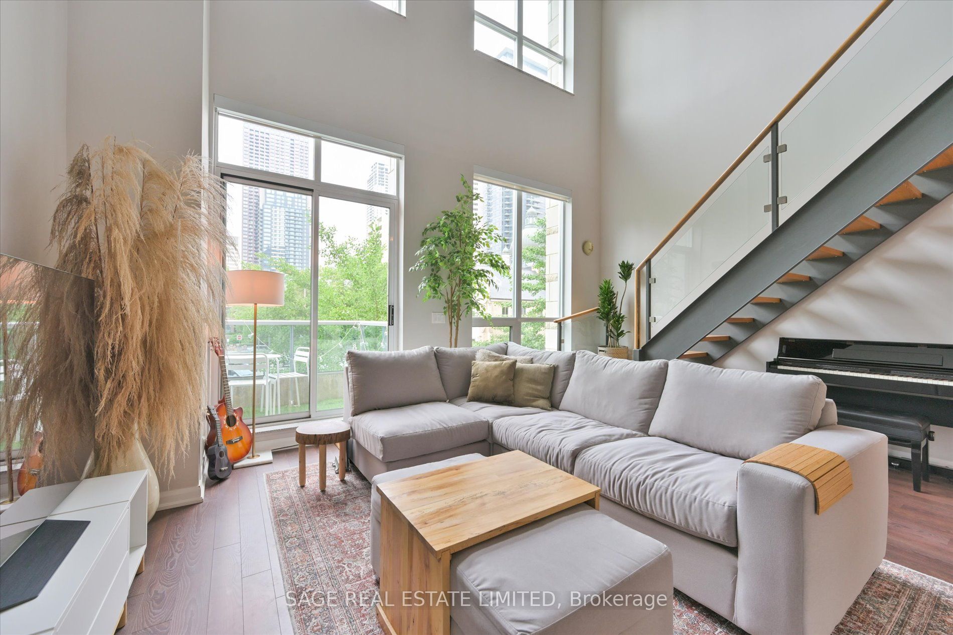 #219 - 500 Sherbourne Street Property Photo 1