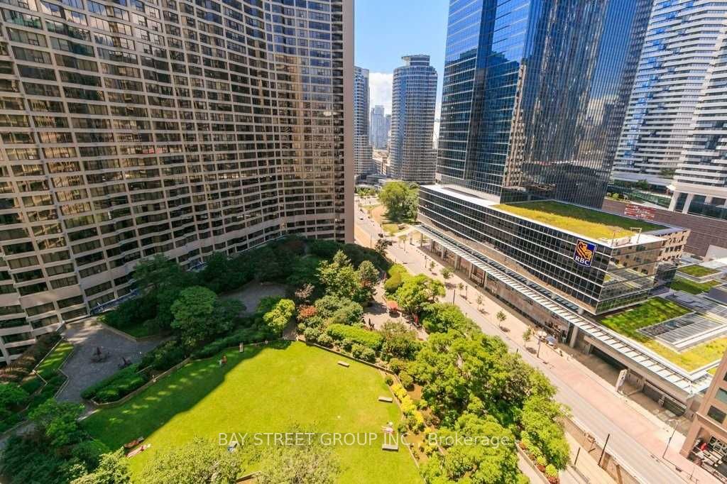 #3019 - 33 Harbour Square Property Photo 6