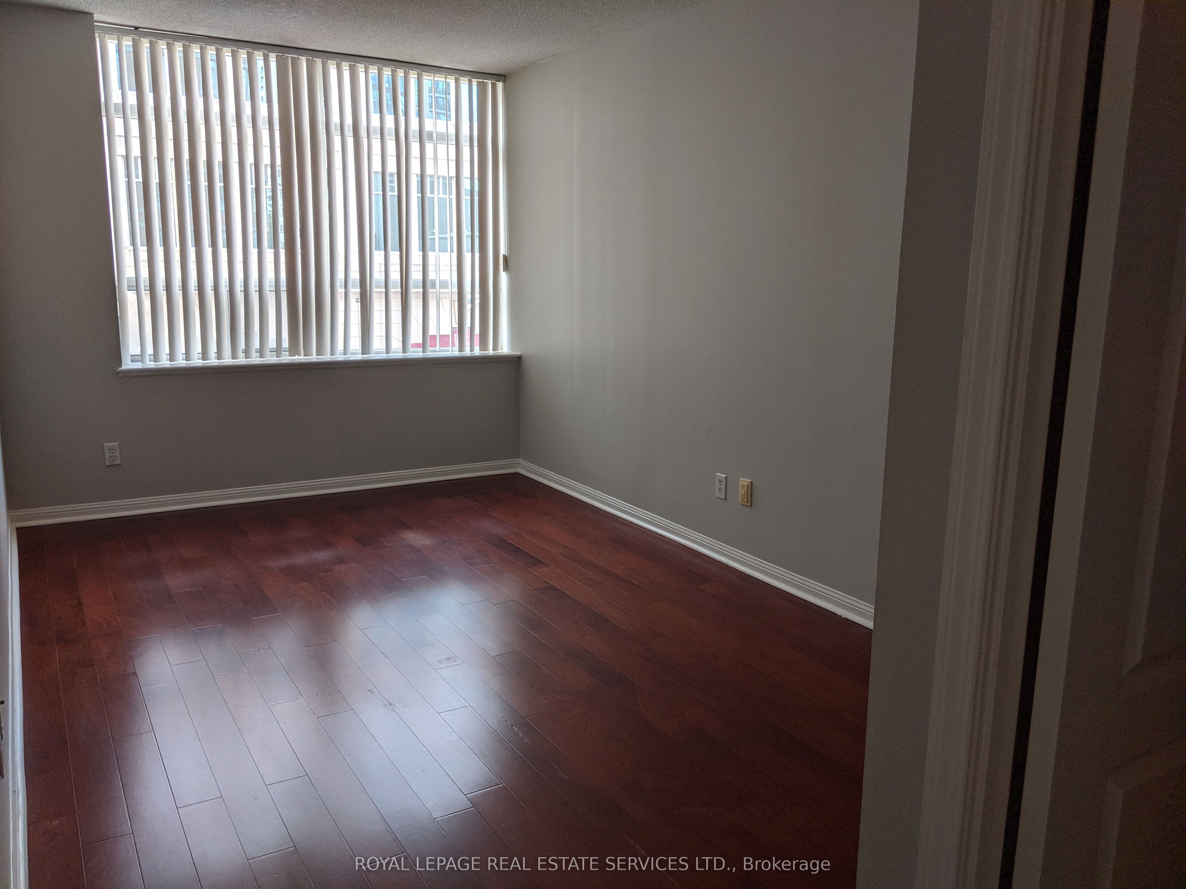 #509 - 5 Rosehill Avenue Property Photo 17