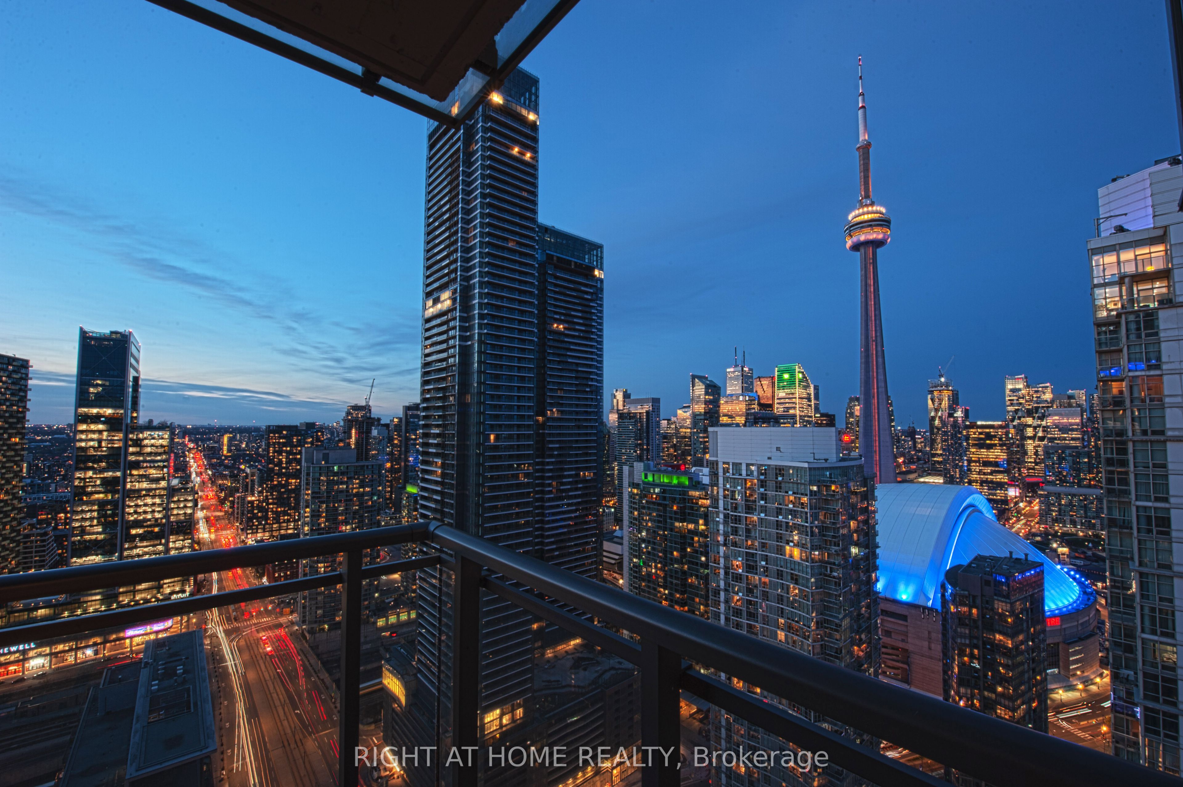 #5206 - 11 Brunel Court Property Photo 1