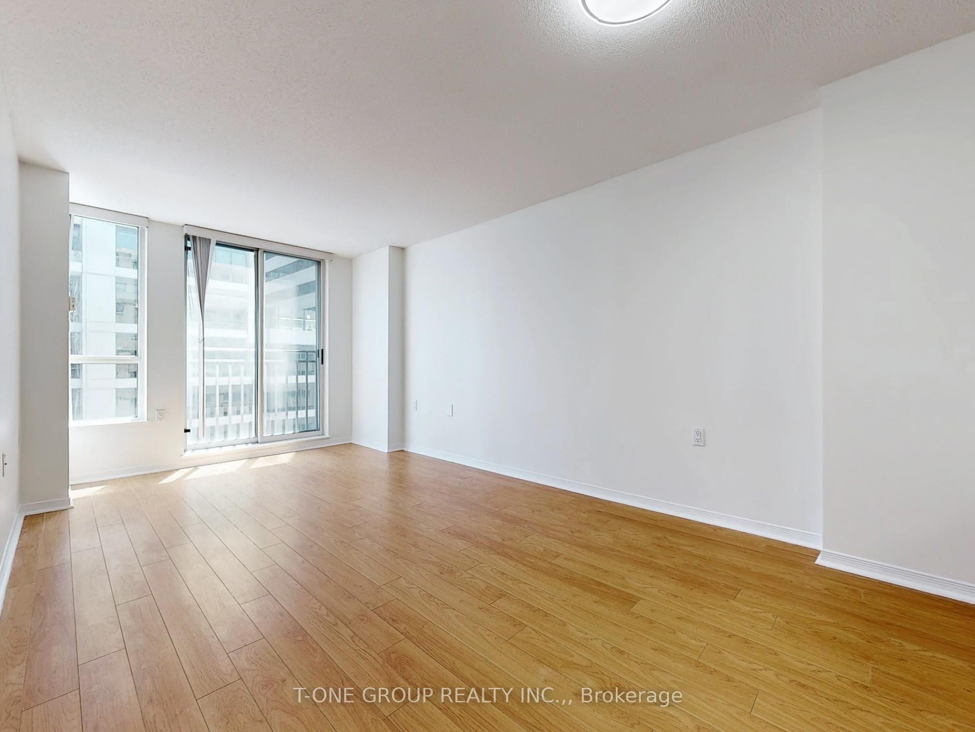 #1607 - 388 Bloor Street Property Photo 7