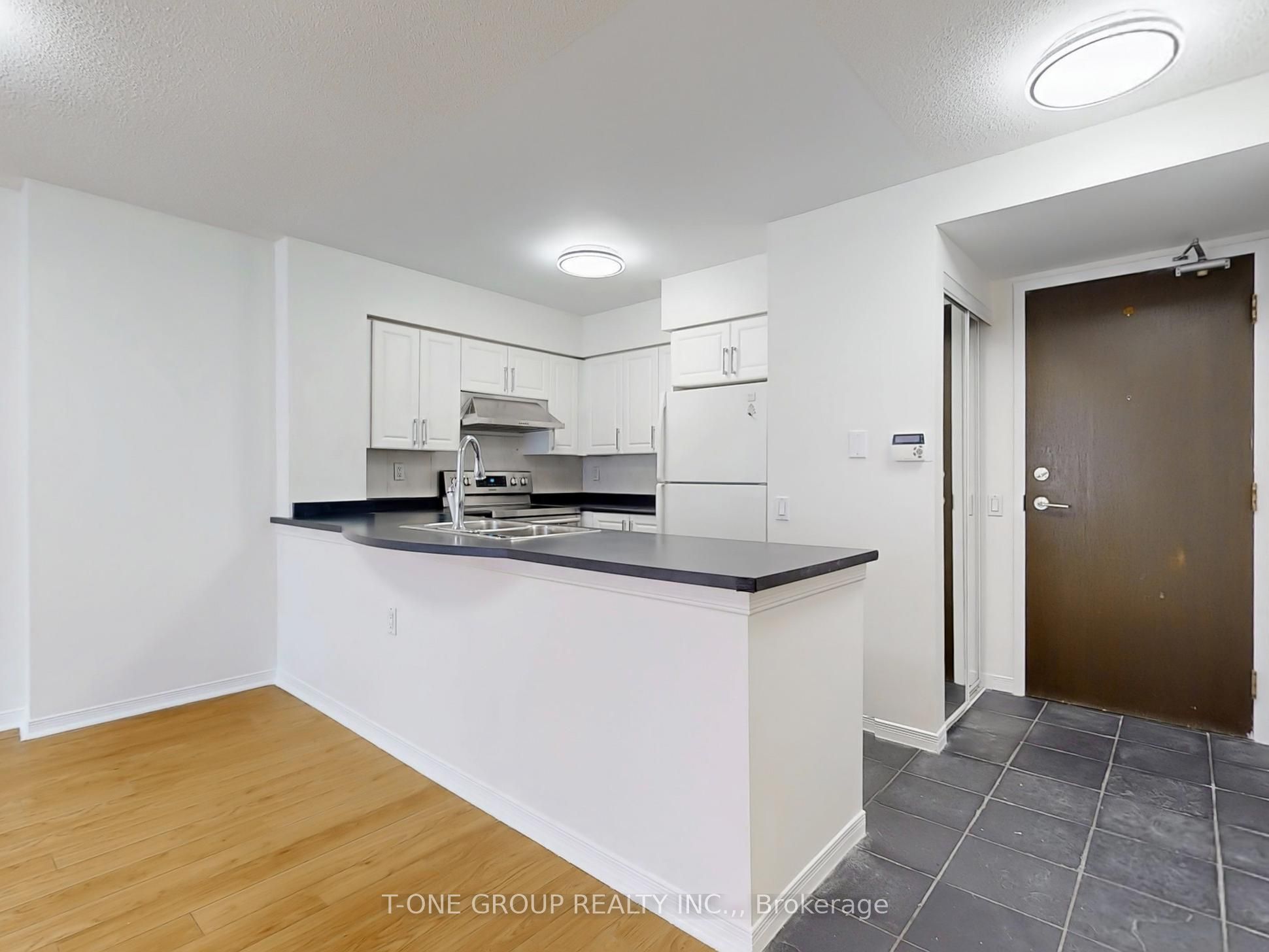 #1607 - 388 Bloor Street Property Photo 14