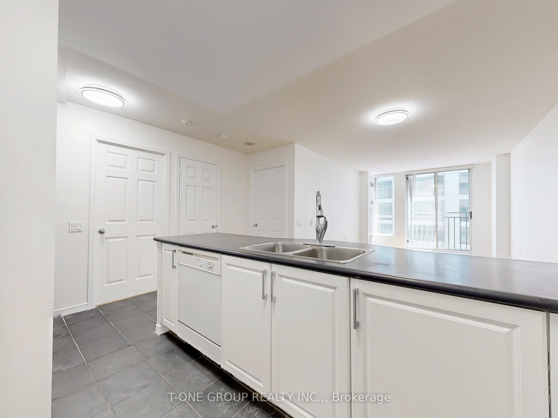 #1607 - 388 Bloor Street Property Photo 15