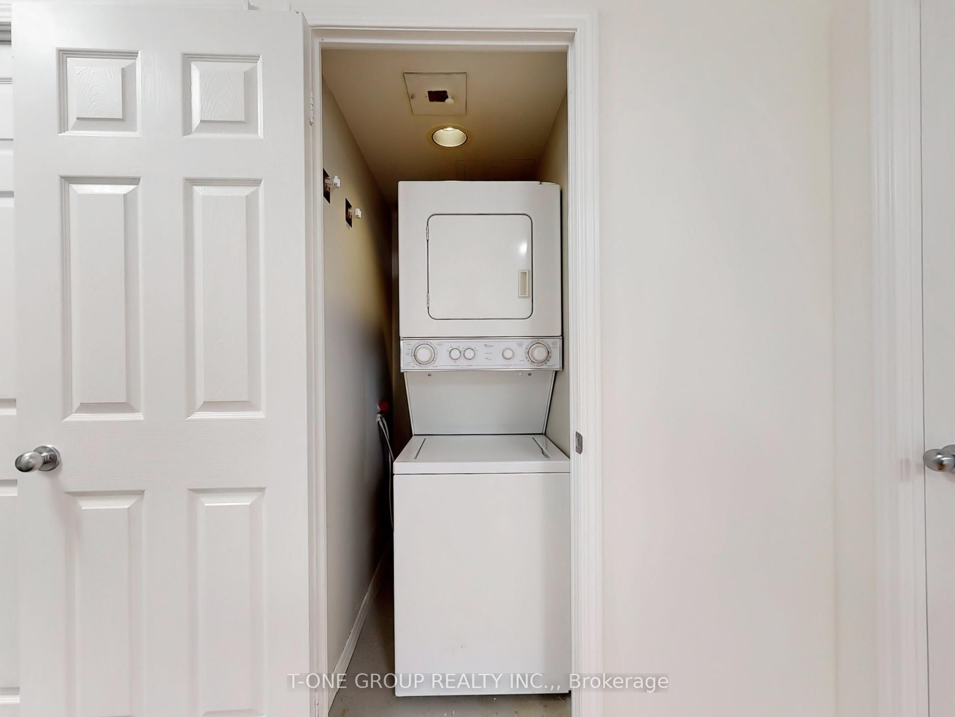 #1607 - 388 Bloor Street Property Photo 24