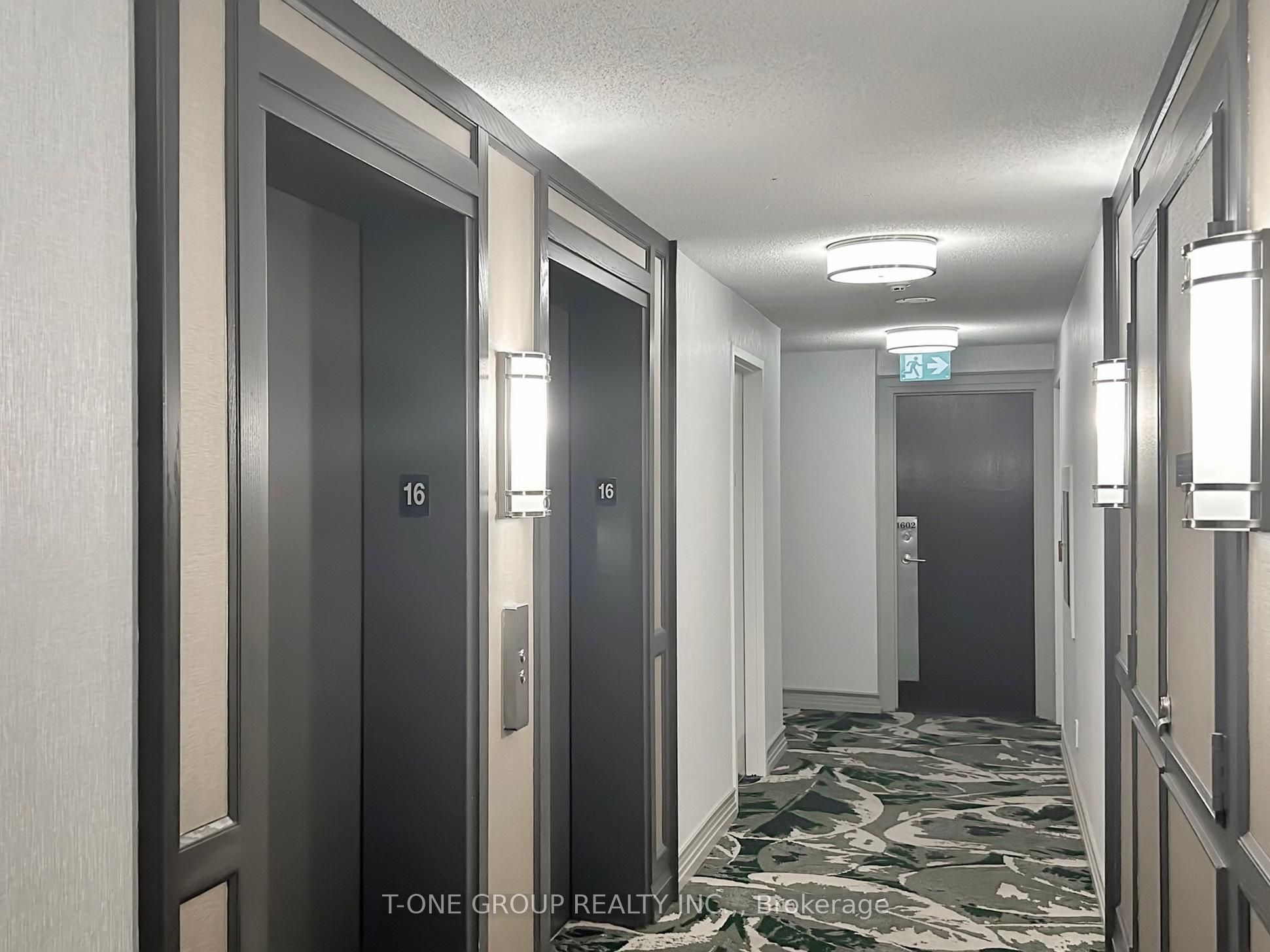 #1607 - 388 Bloor Street Property Photo 25