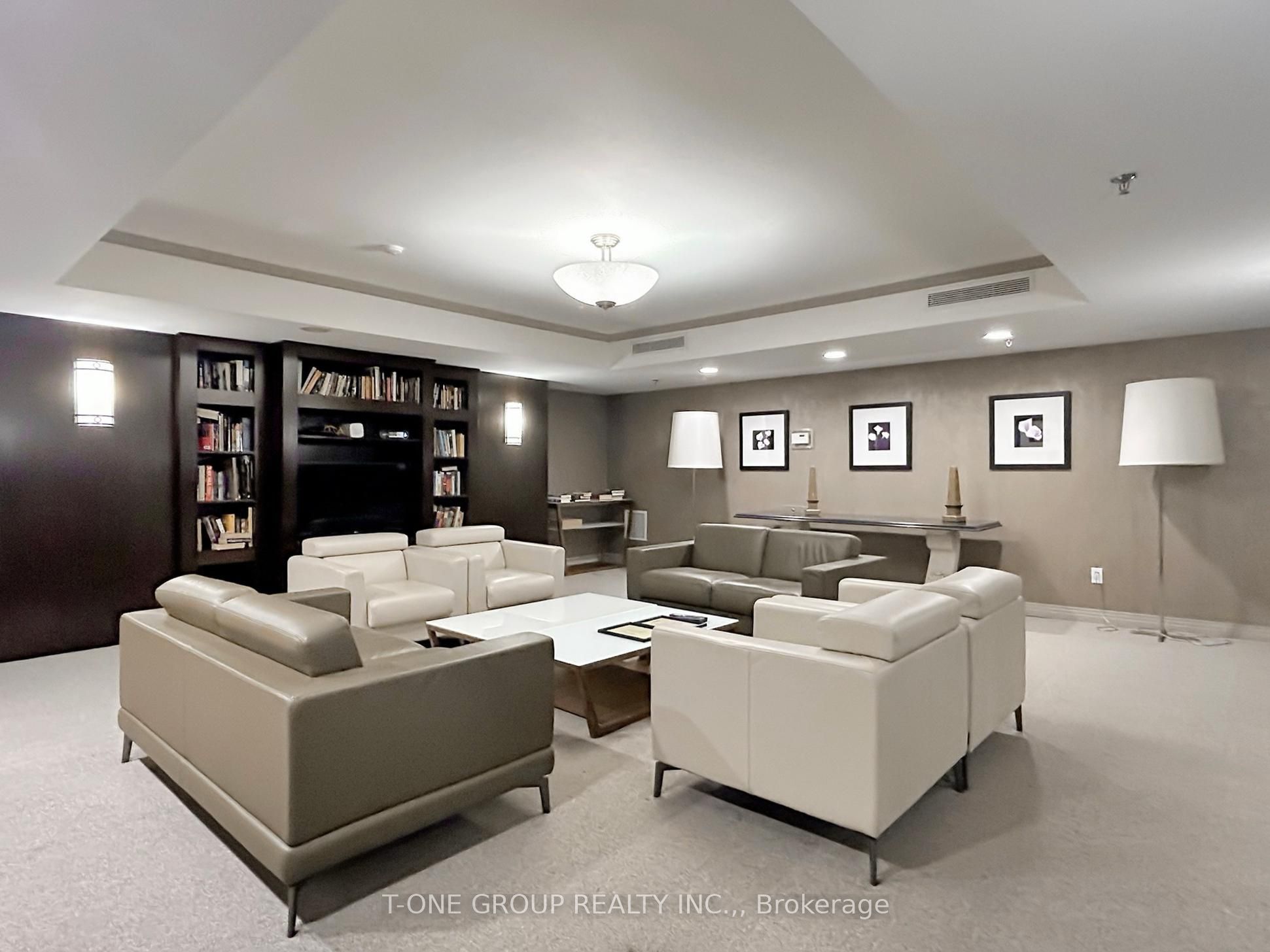 #1607 - 388 Bloor Street Property Photo 29