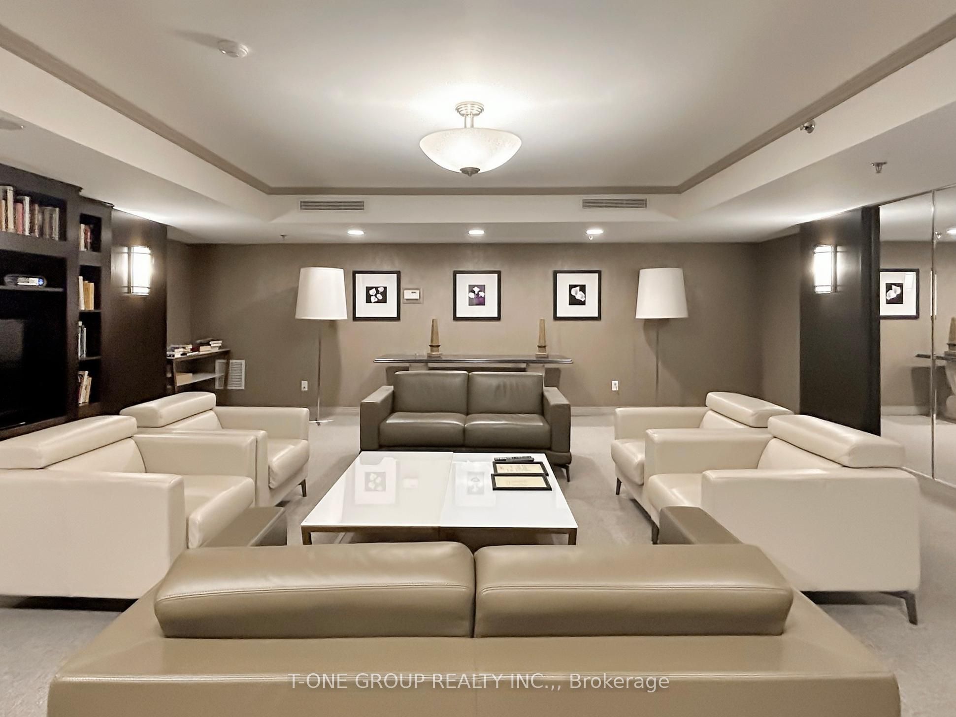 #1607 - 388 Bloor Street Property Photo 30