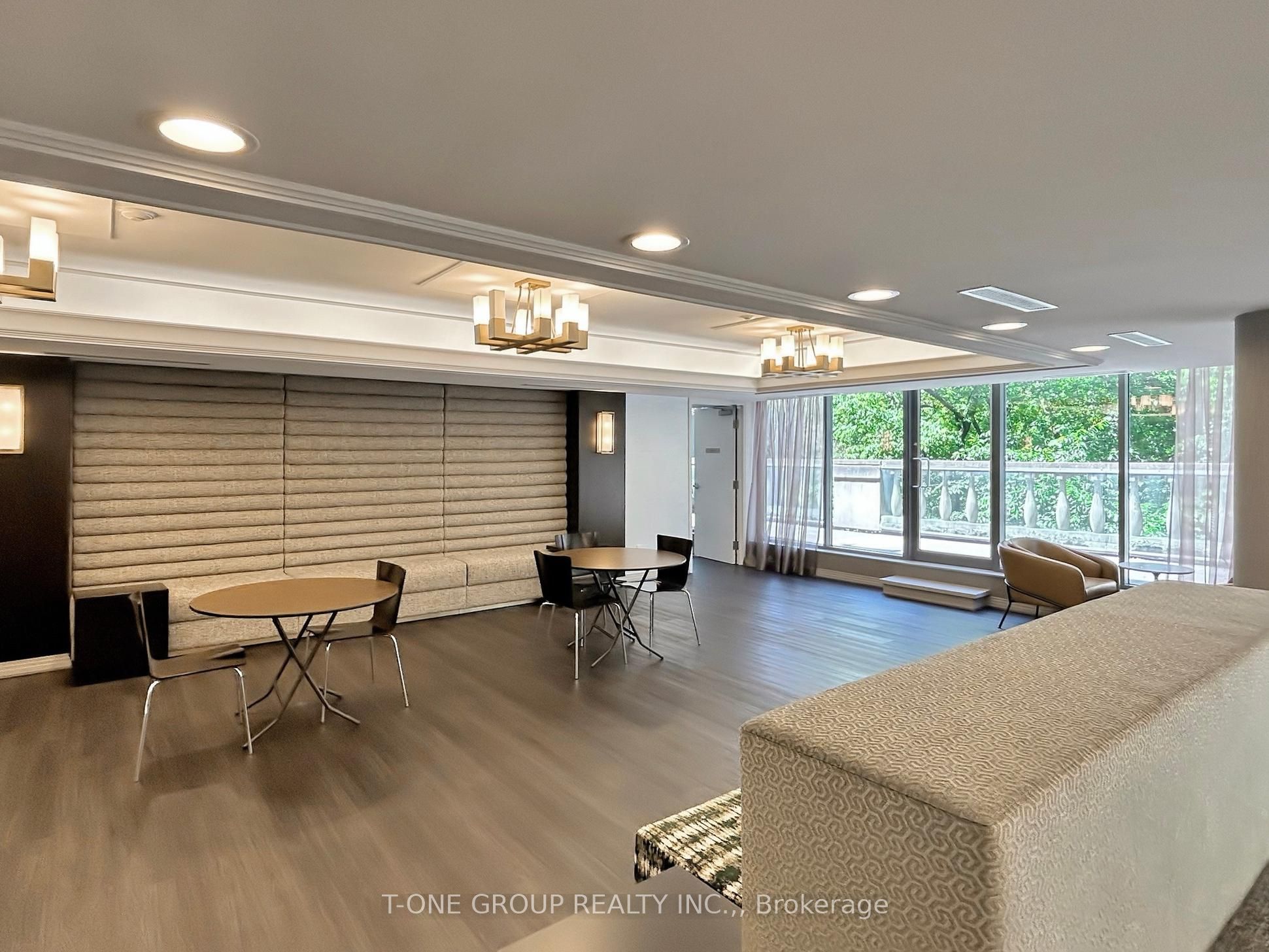 #1607 - 388 Bloor Street Property Photo 33