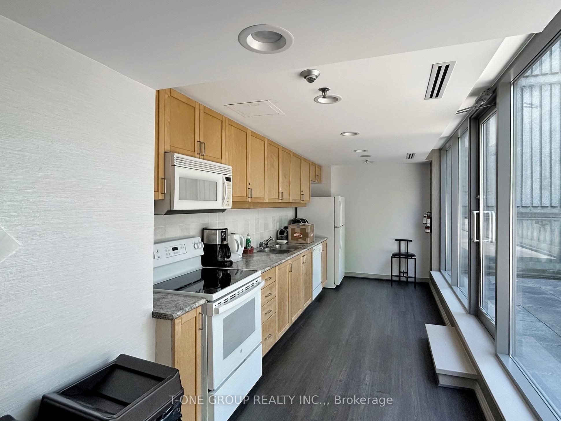 #1607 - 388 Bloor Street Property Photo 36