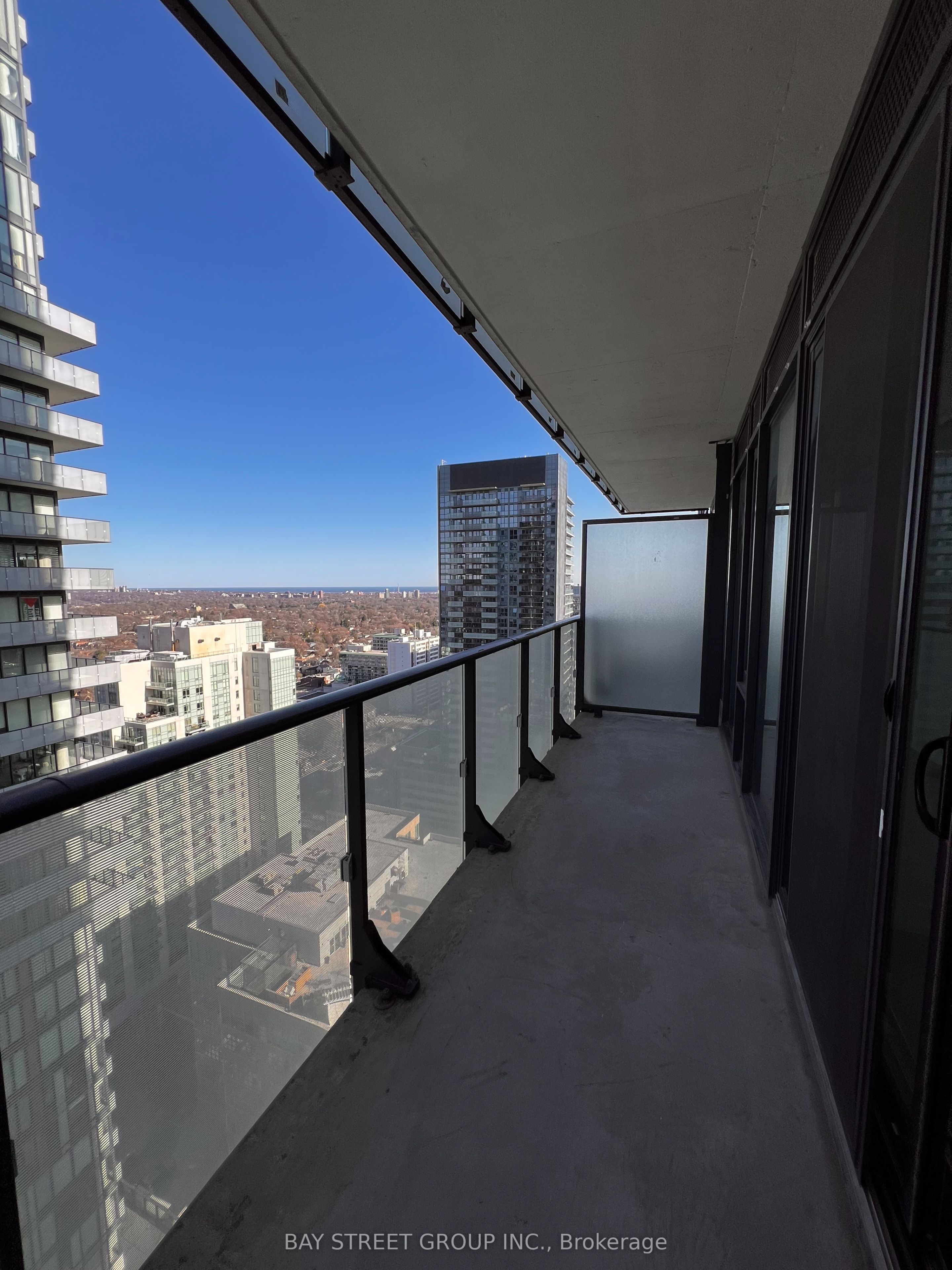 #2707 - 161 Roehampton Avenue Property Photo 9