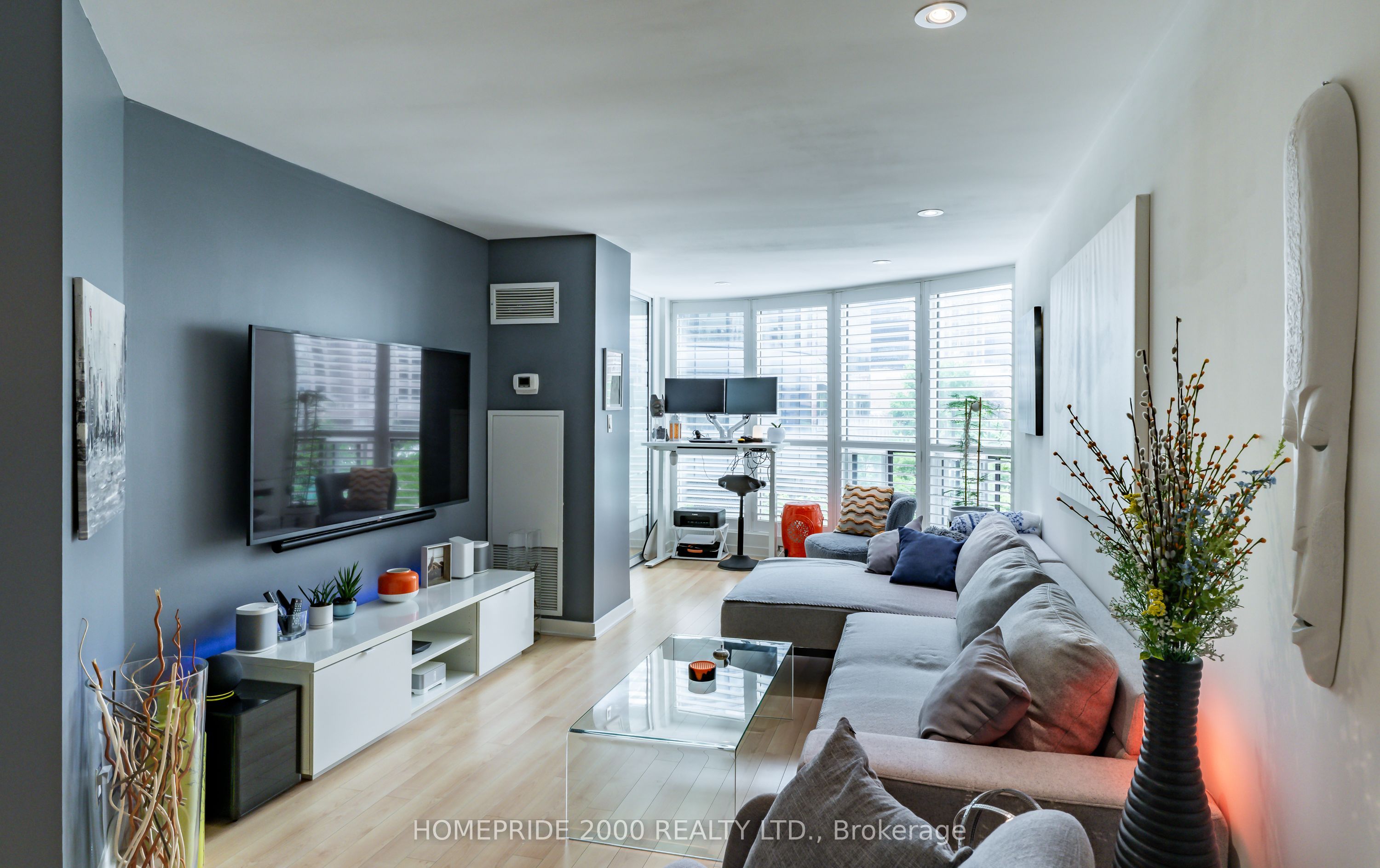 24 Wellesley Street W 315 Property Photo 10