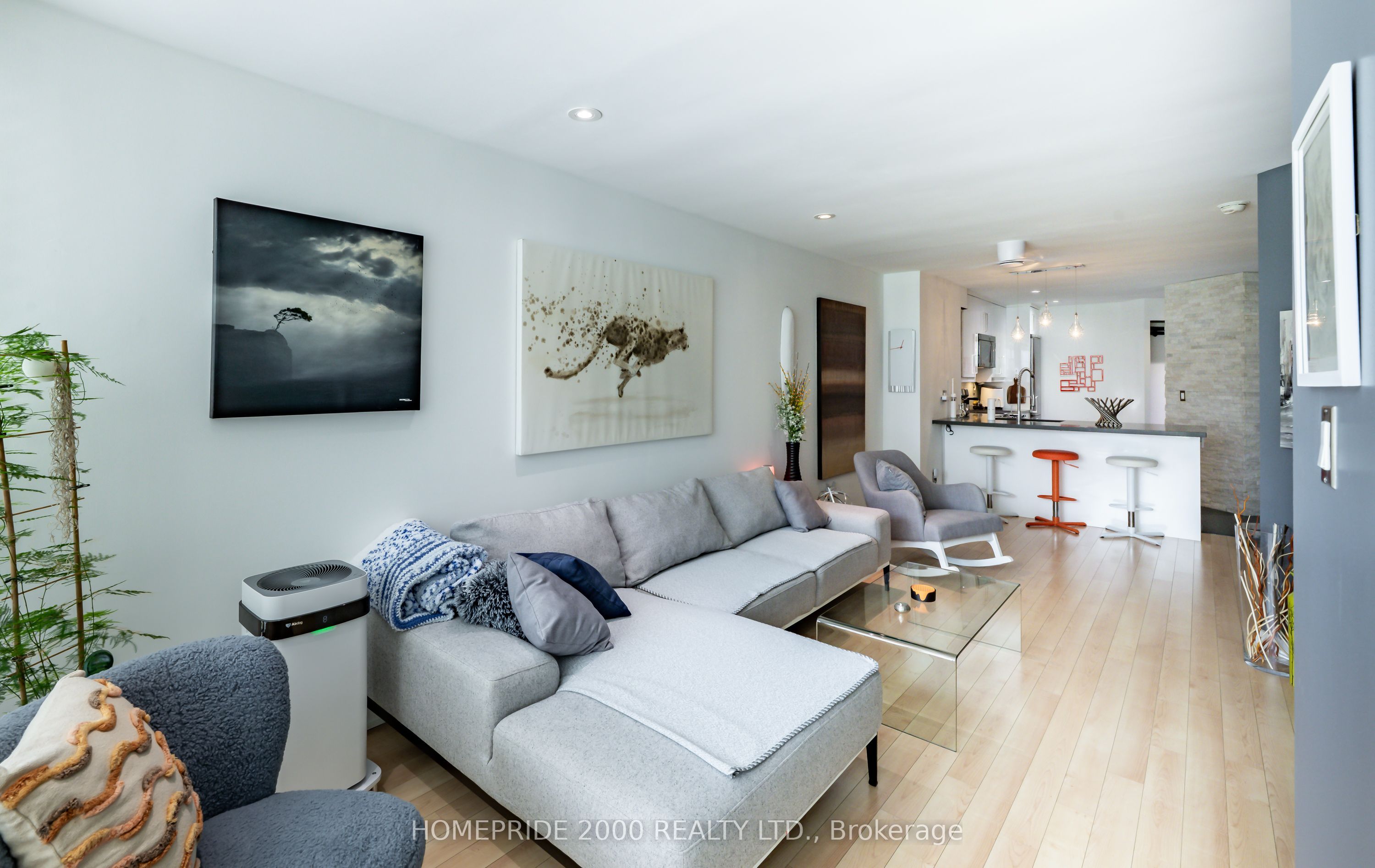 24 Wellesley Street W 315 Property Photo 12