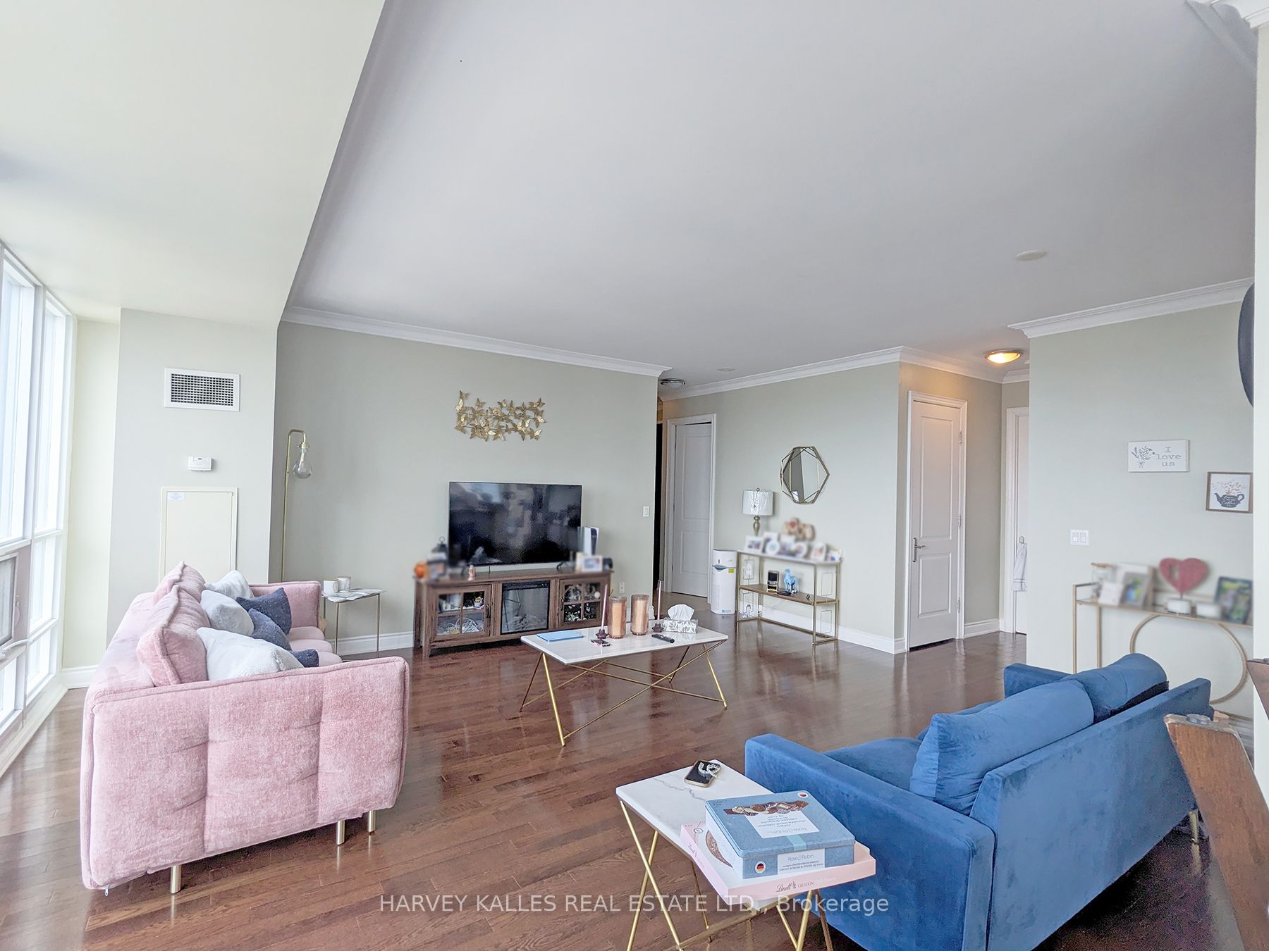 761 Bay Street 4302 Property Photo 2