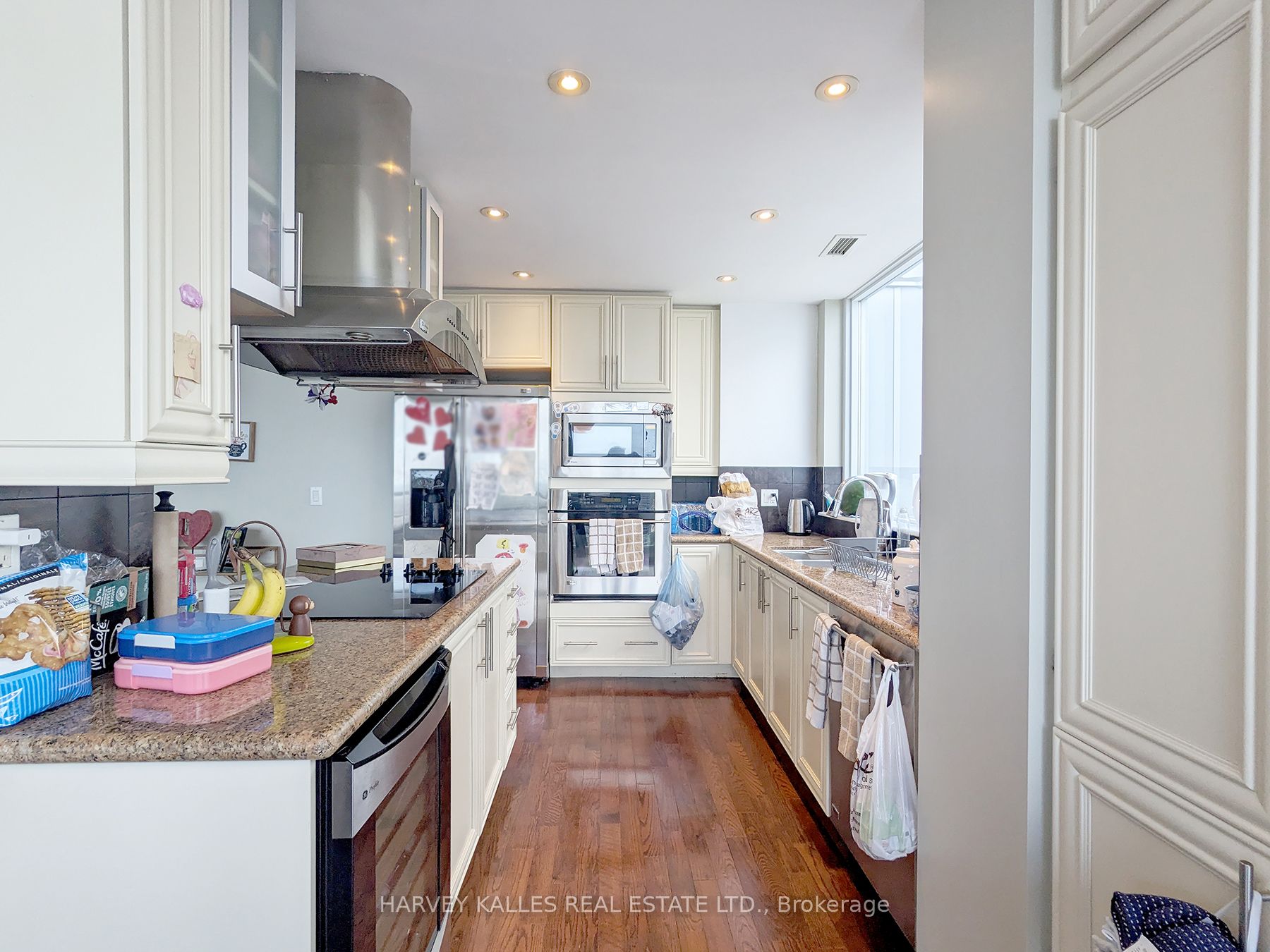 761 Bay Street 4302 Property Photo 4