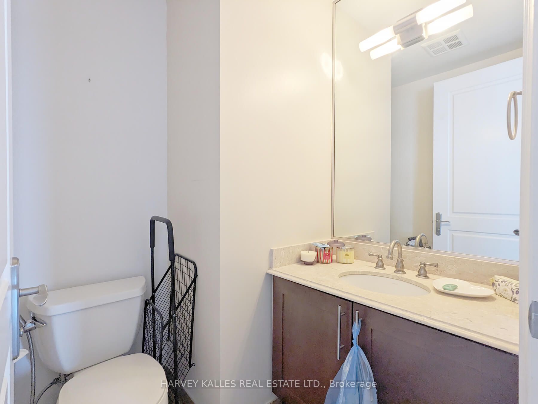 761 Bay Street 4302 Property Photo 18