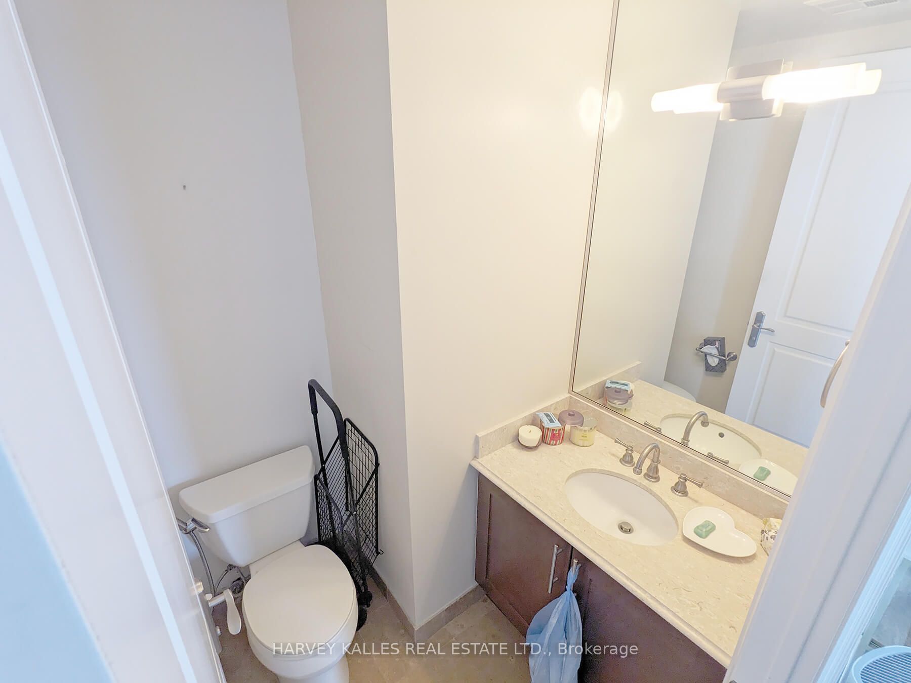761 Bay Street 4302 Property Photo 19