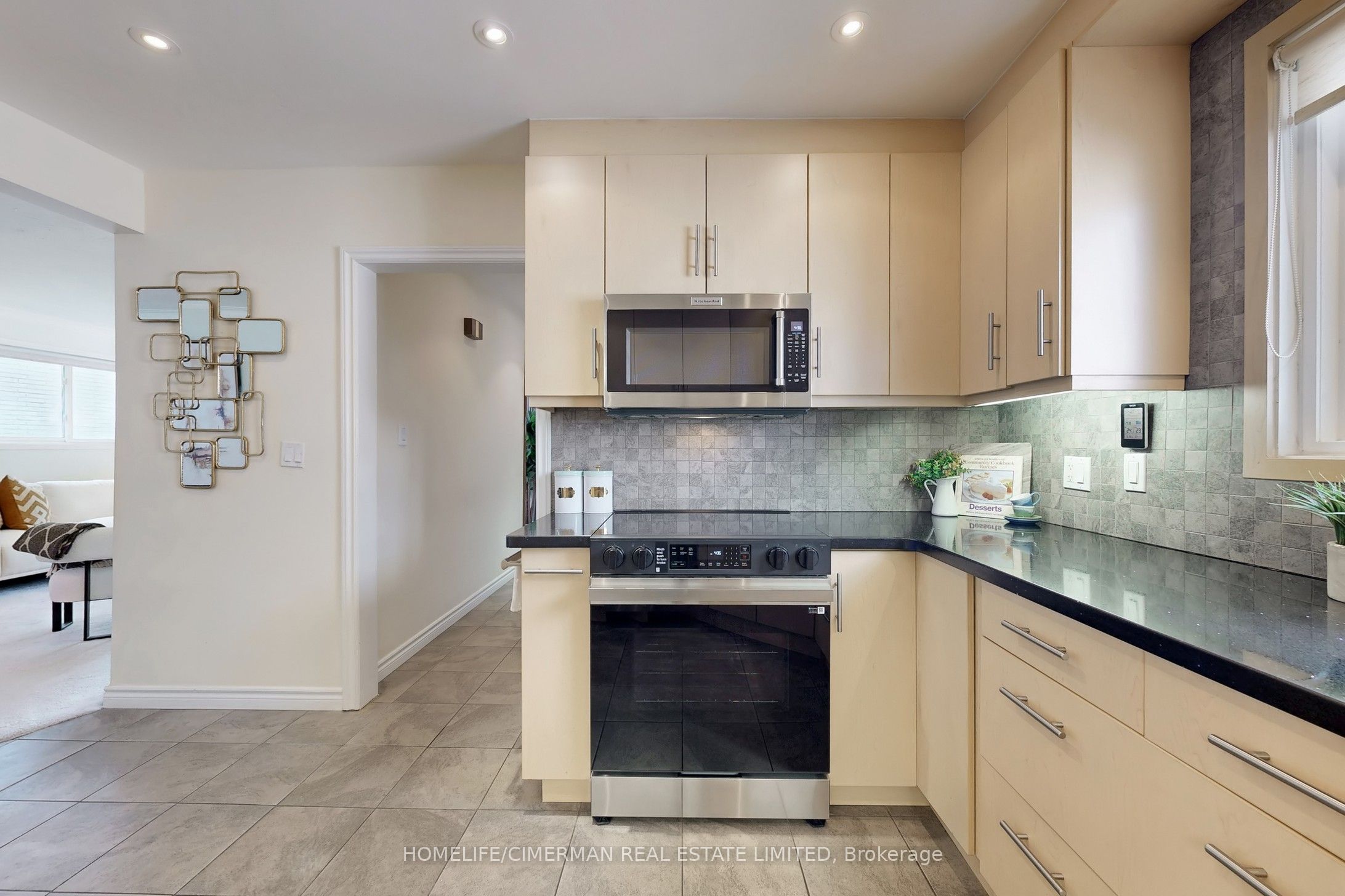 239 Dunforest Avenue Property Photo 8