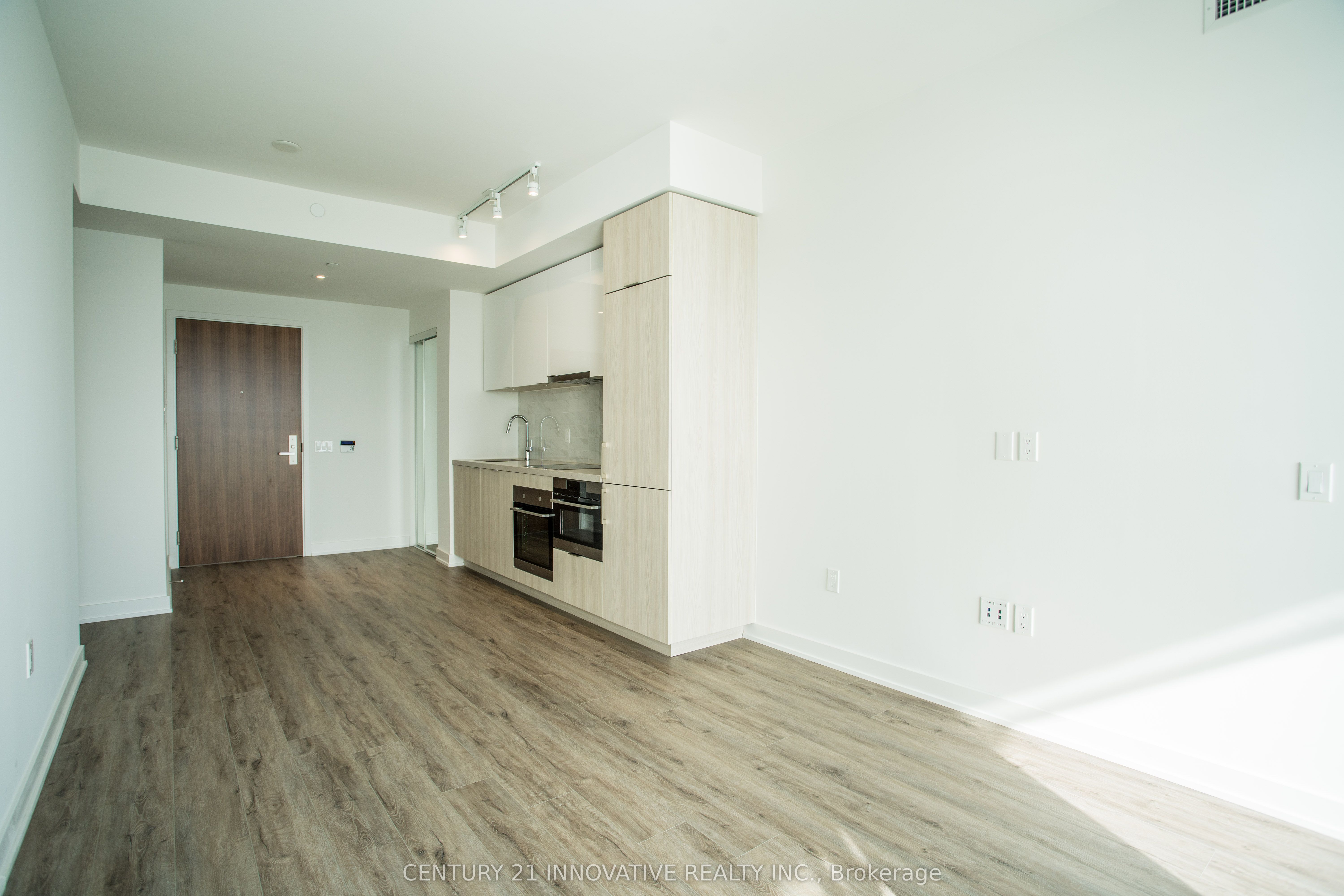 15 Queens Quay N/a E 2403 Property Photo 4