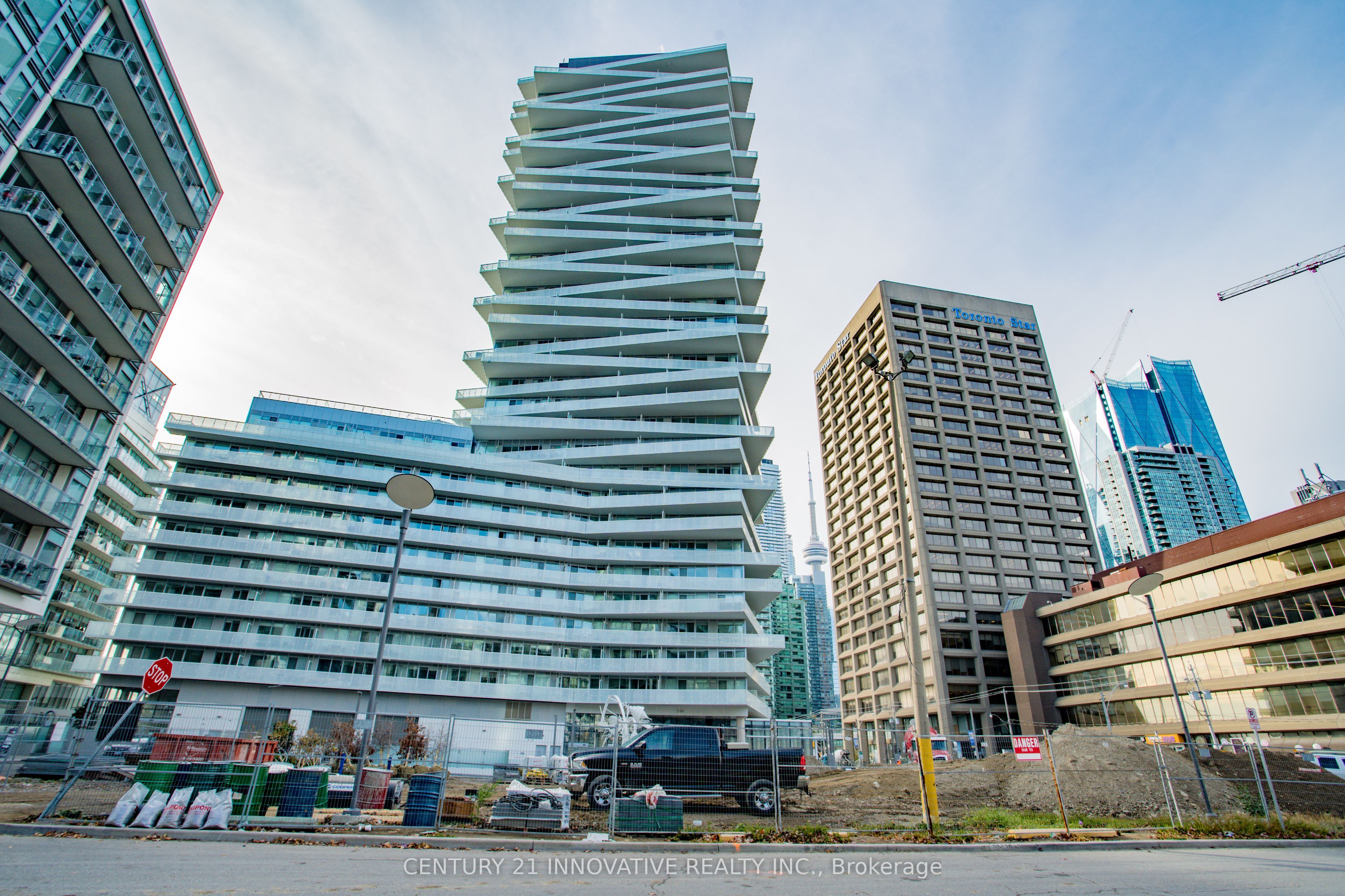 15 Queens Quay N/a E 2403 Property Photo 24
