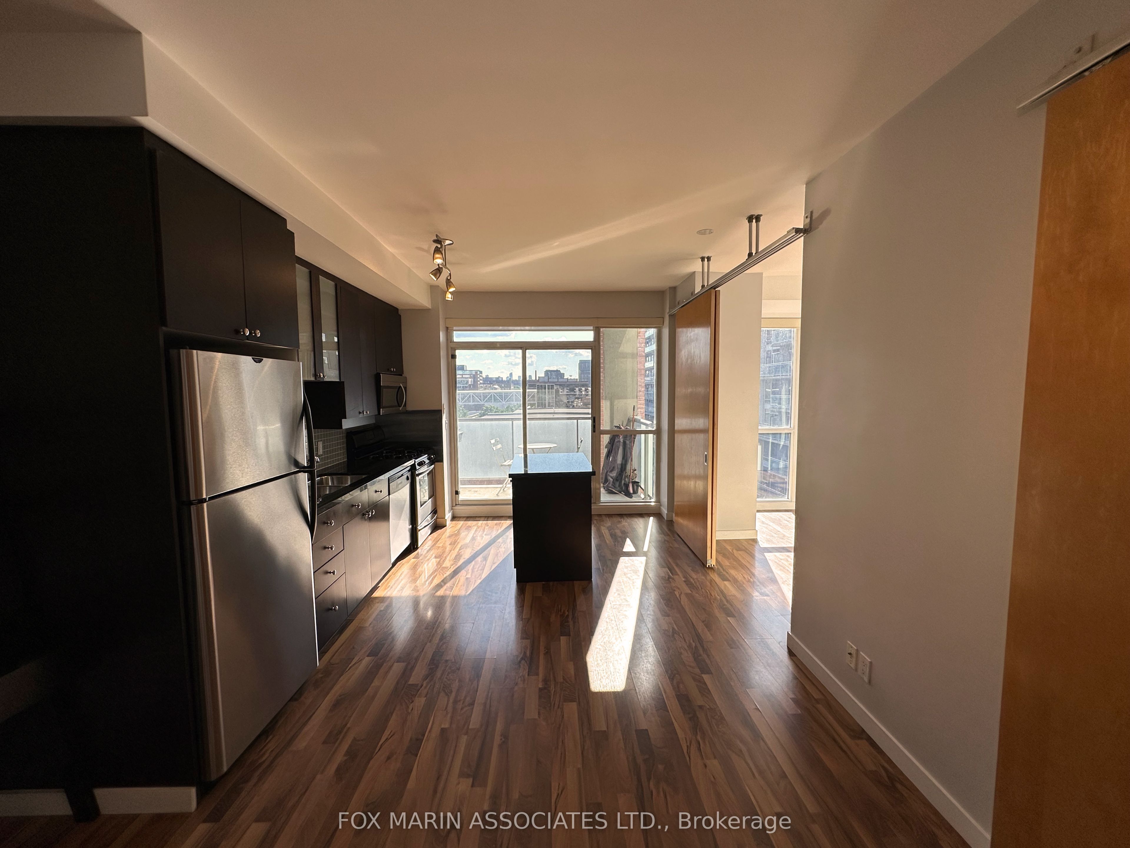 #526 - 1 Shaw Street Property Photo 2
