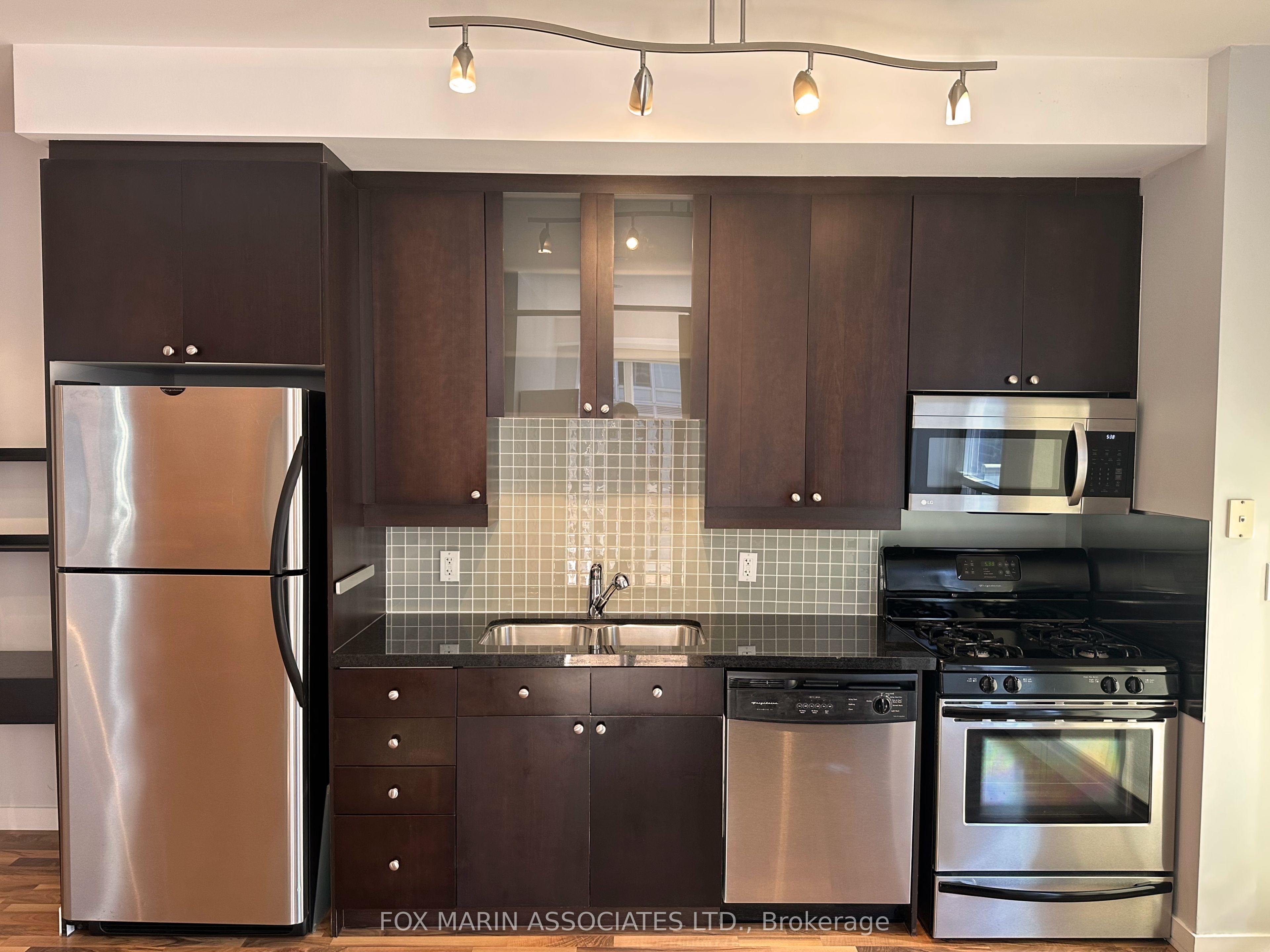 #526 - 1 Shaw Street Property Photo 3