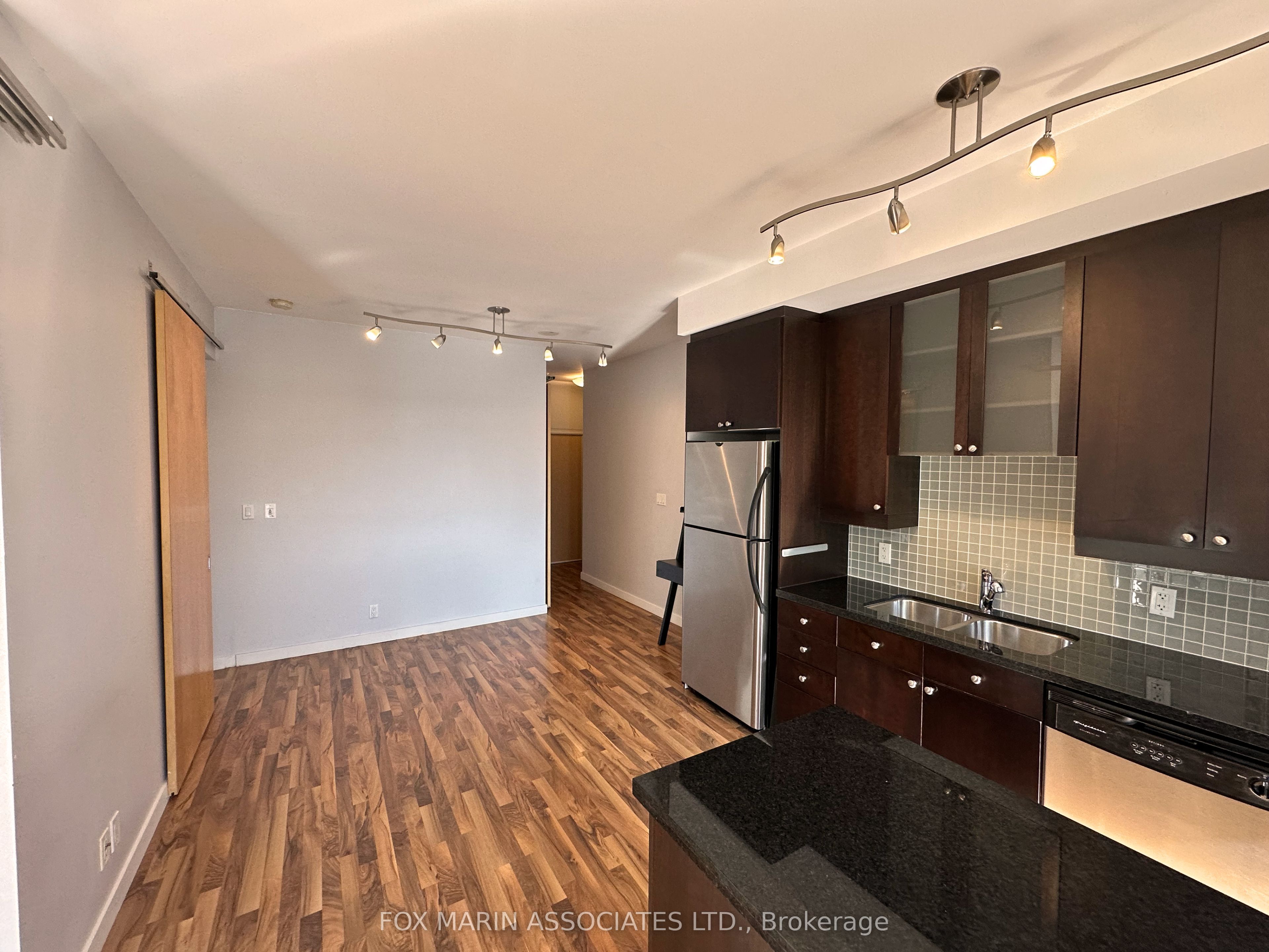 #526 - 1 Shaw Street Property Photo 4