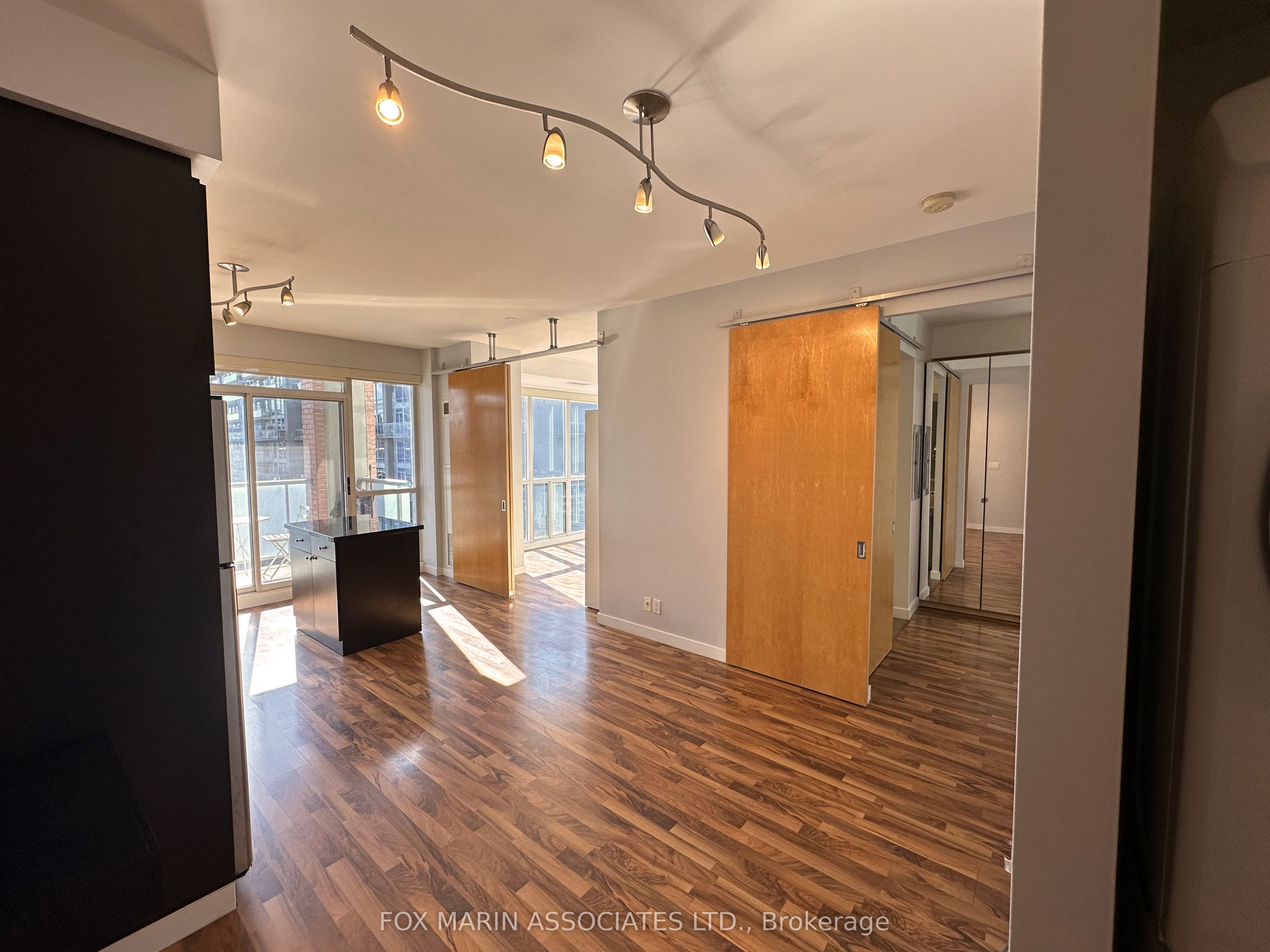 #526 - 1 Shaw Street Property Photo 8