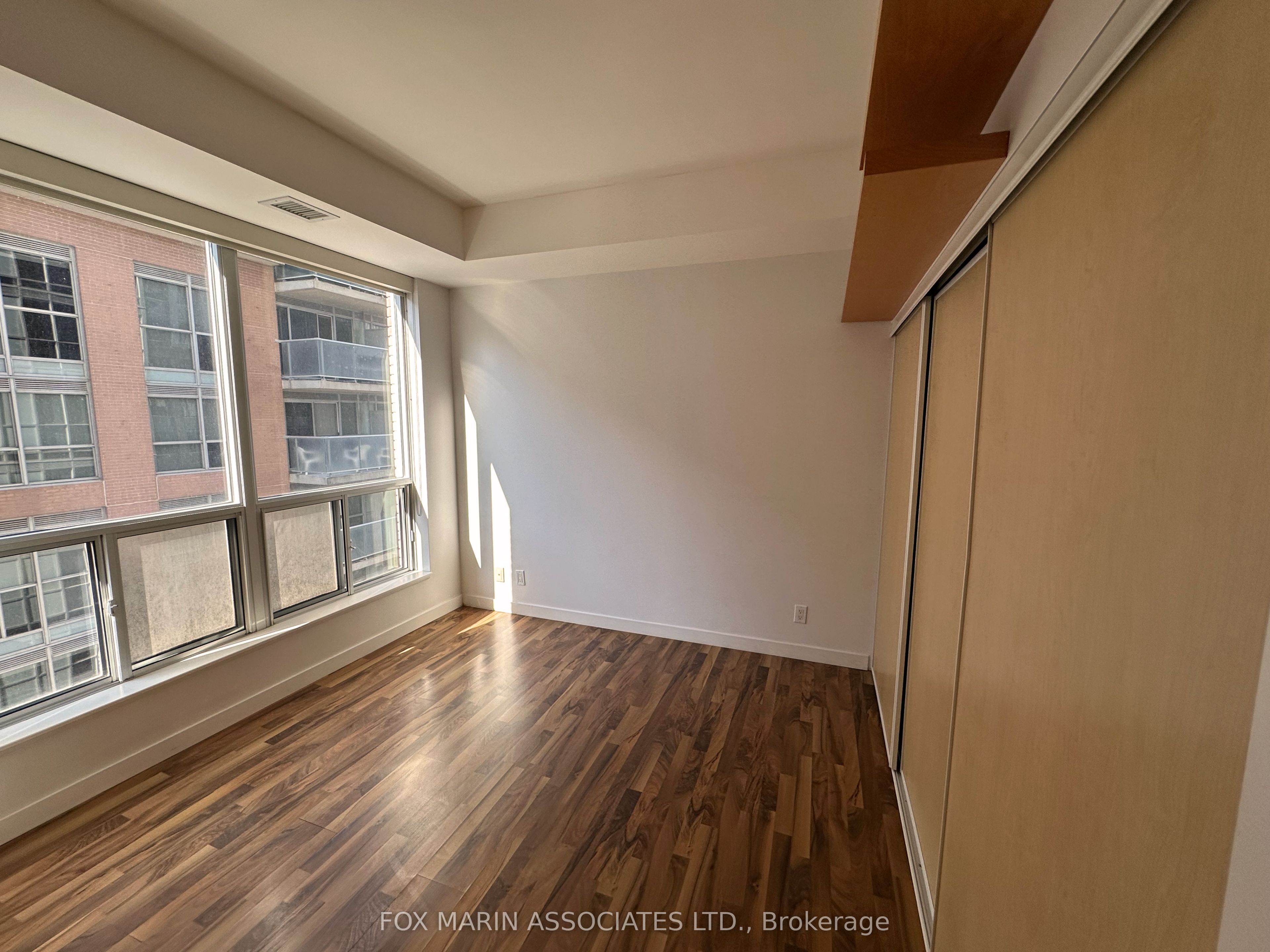 #526 - 1 Shaw Street Property Photo 9