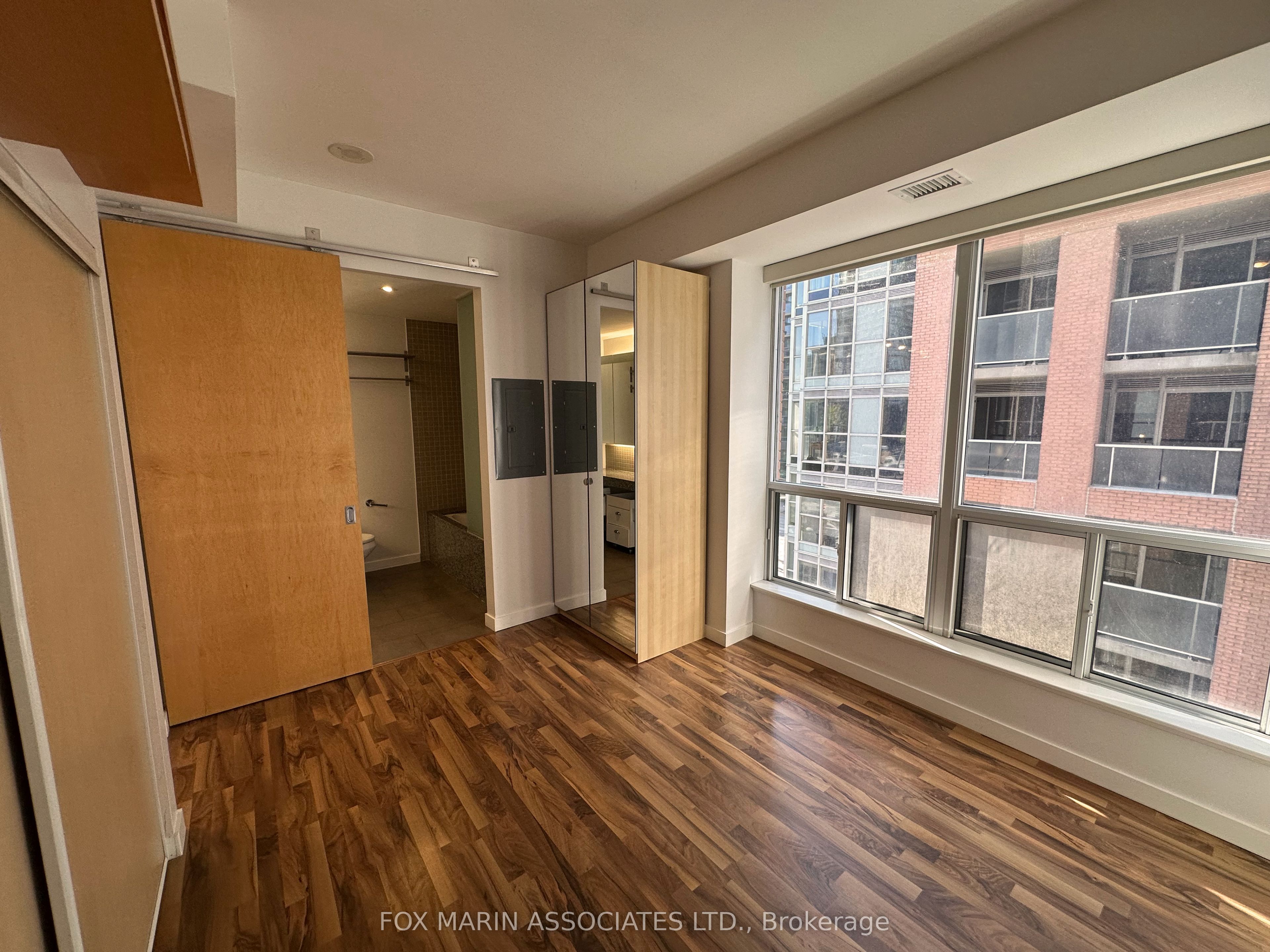 #526 - 1 Shaw Street Property Photo 10